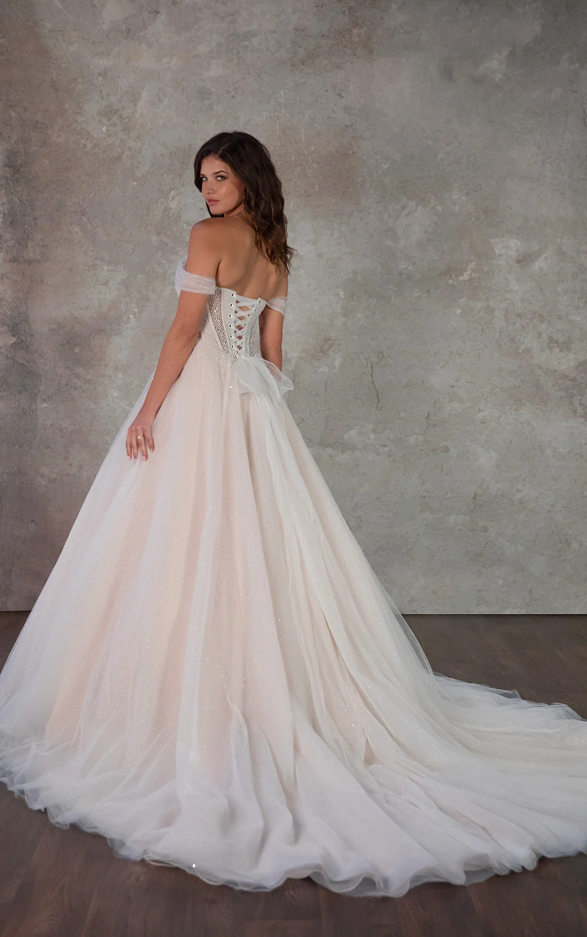 D4130-06.jpg.webp