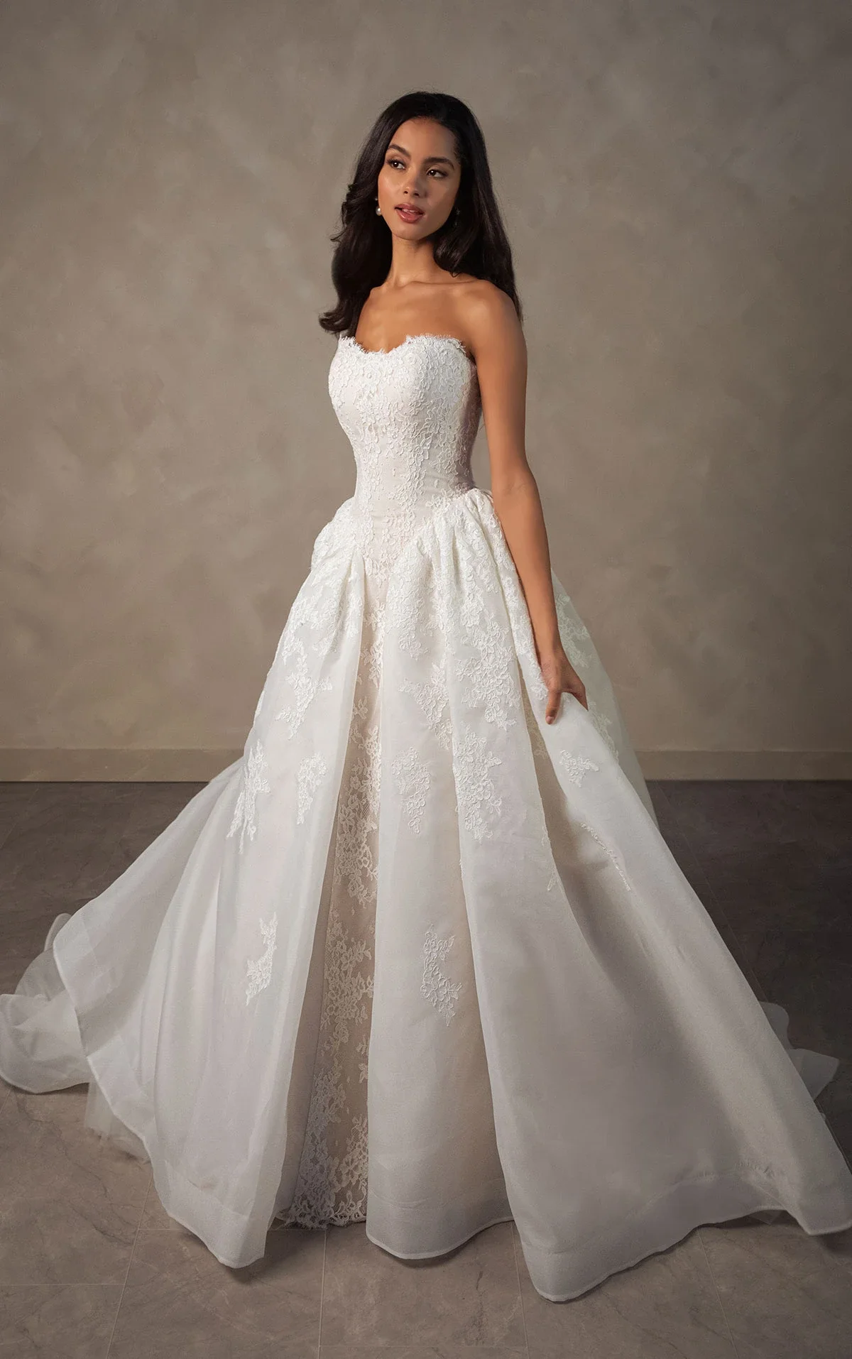 D4573-02-1.jpg.webp