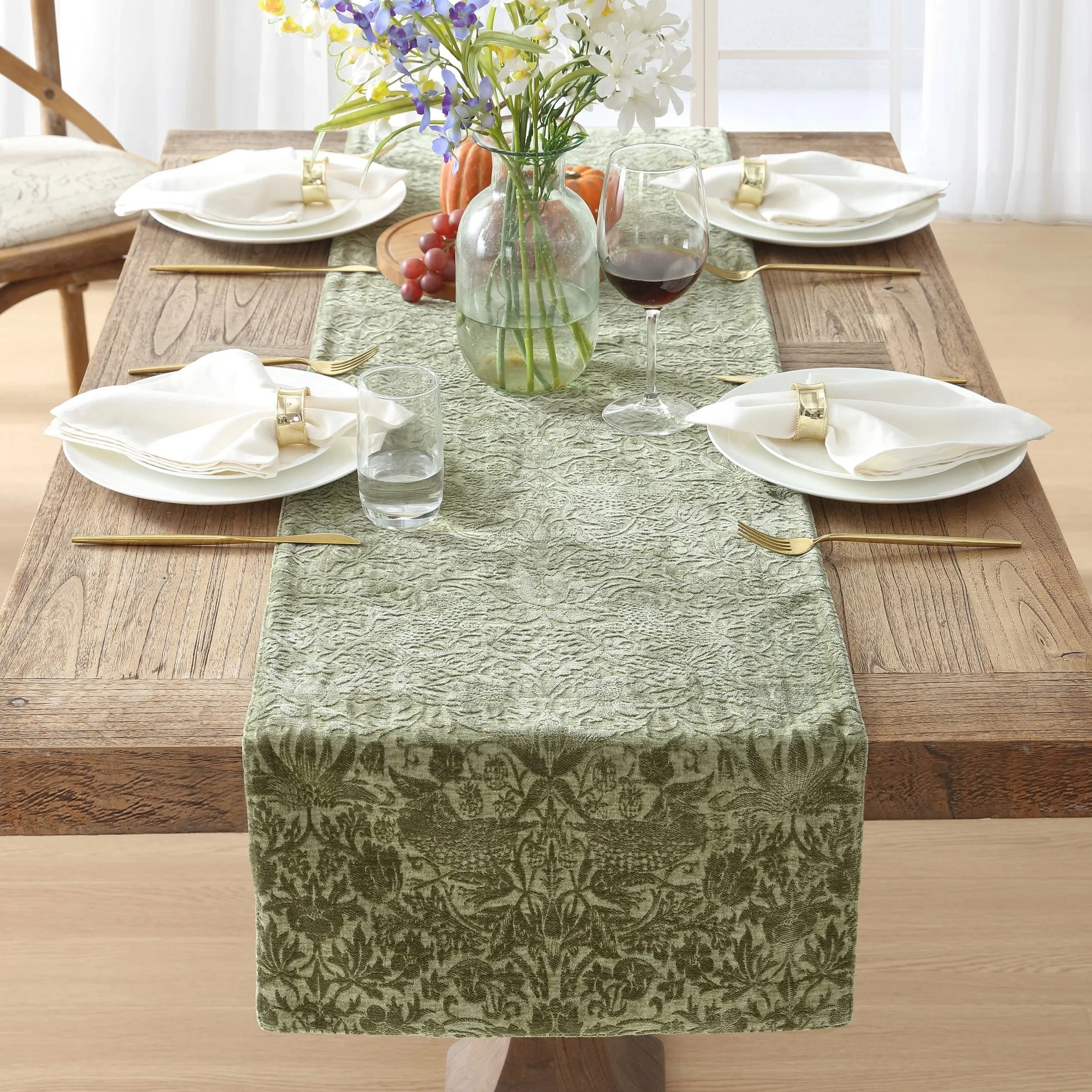 morris-table-runner.jpg