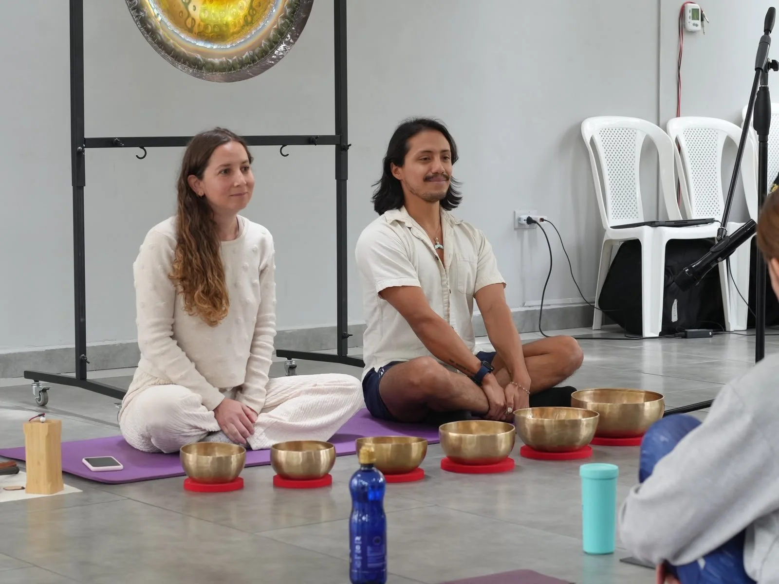 Bienestar Post-Jornada: Yoga & Baño de Sonido