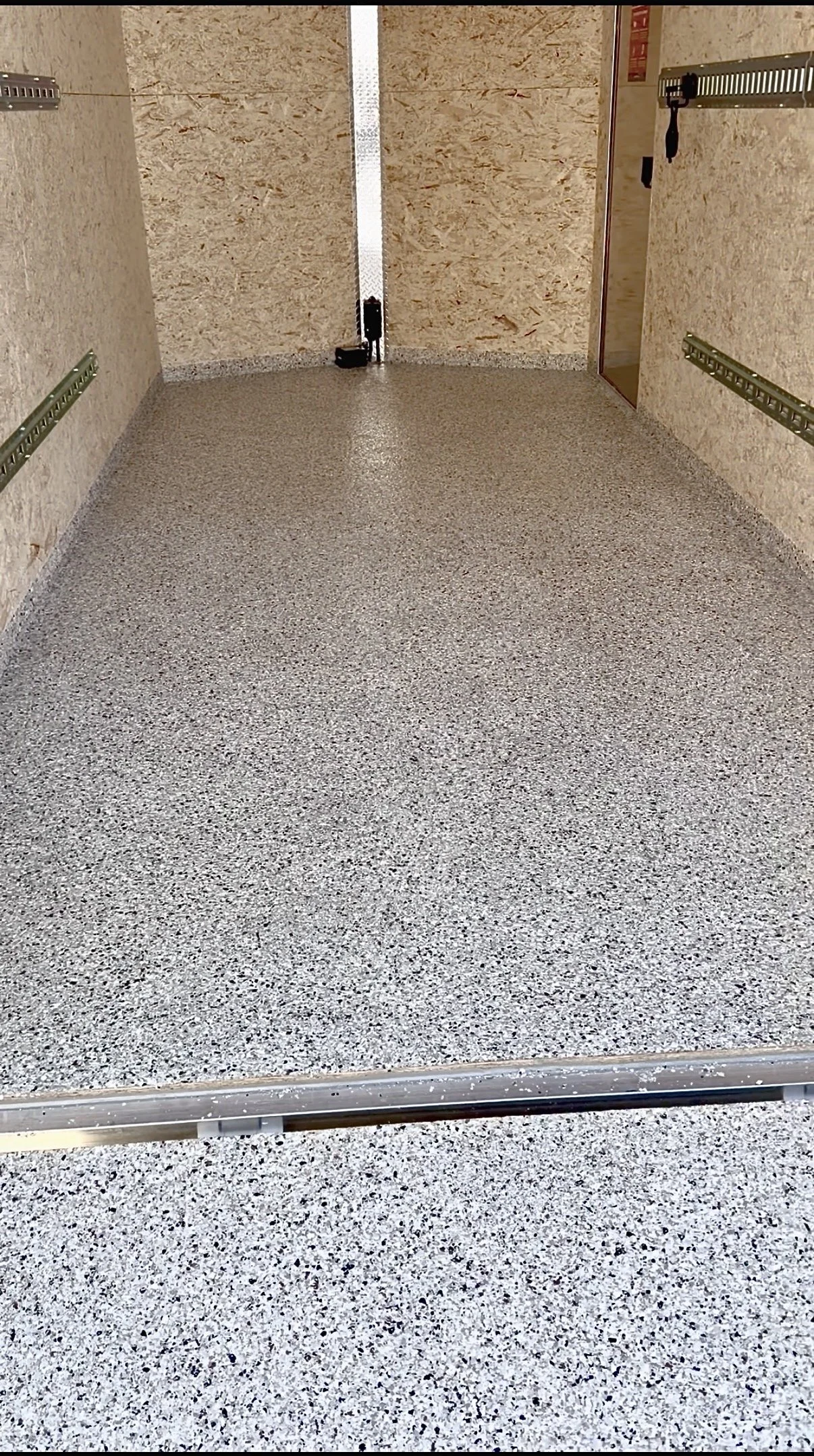 Premier Coatings LLC installs garage floor coatings, metallic epoxy floors, concrete overlays to residential, industrial, commercial flooring systems throughout Pasco, Kennewick, Richland, Mattawa, Benton City, Walla Walla, Hermiston and surrounding 
