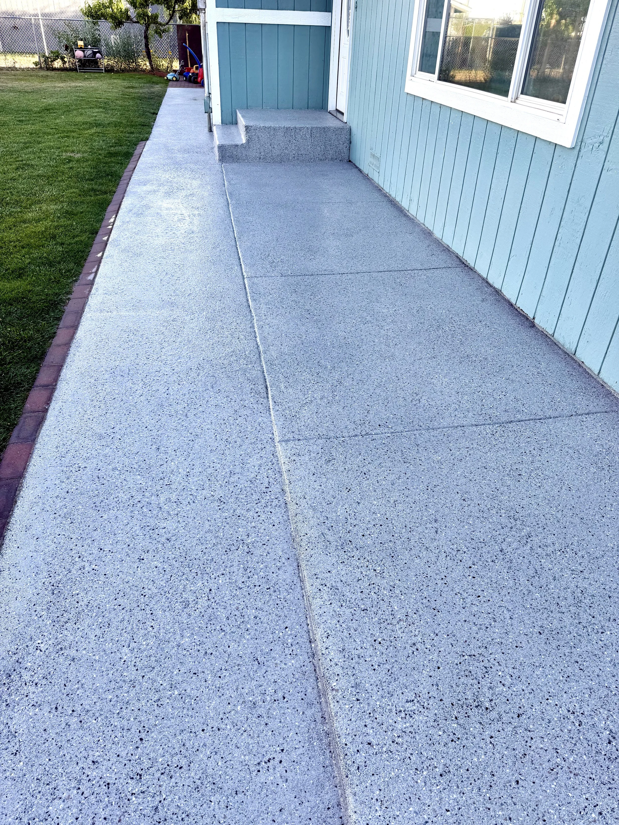 Premier Coatings LLC installs garage floor coatings, metallic epoxy floors, concrete overlays to residential, industrial, commercial flooring systems throughout Pasco, Kennewick, Richland, Mattawa, Benton City, Walla Walla, Hermiston and surrounding 