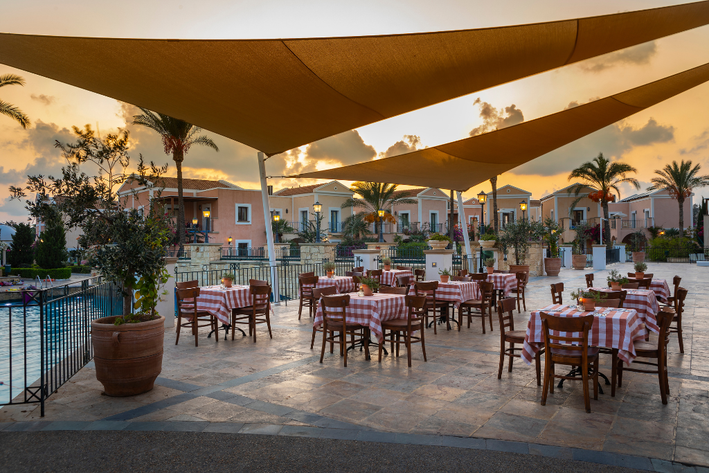 Outdoor dining at Aliathon Resort