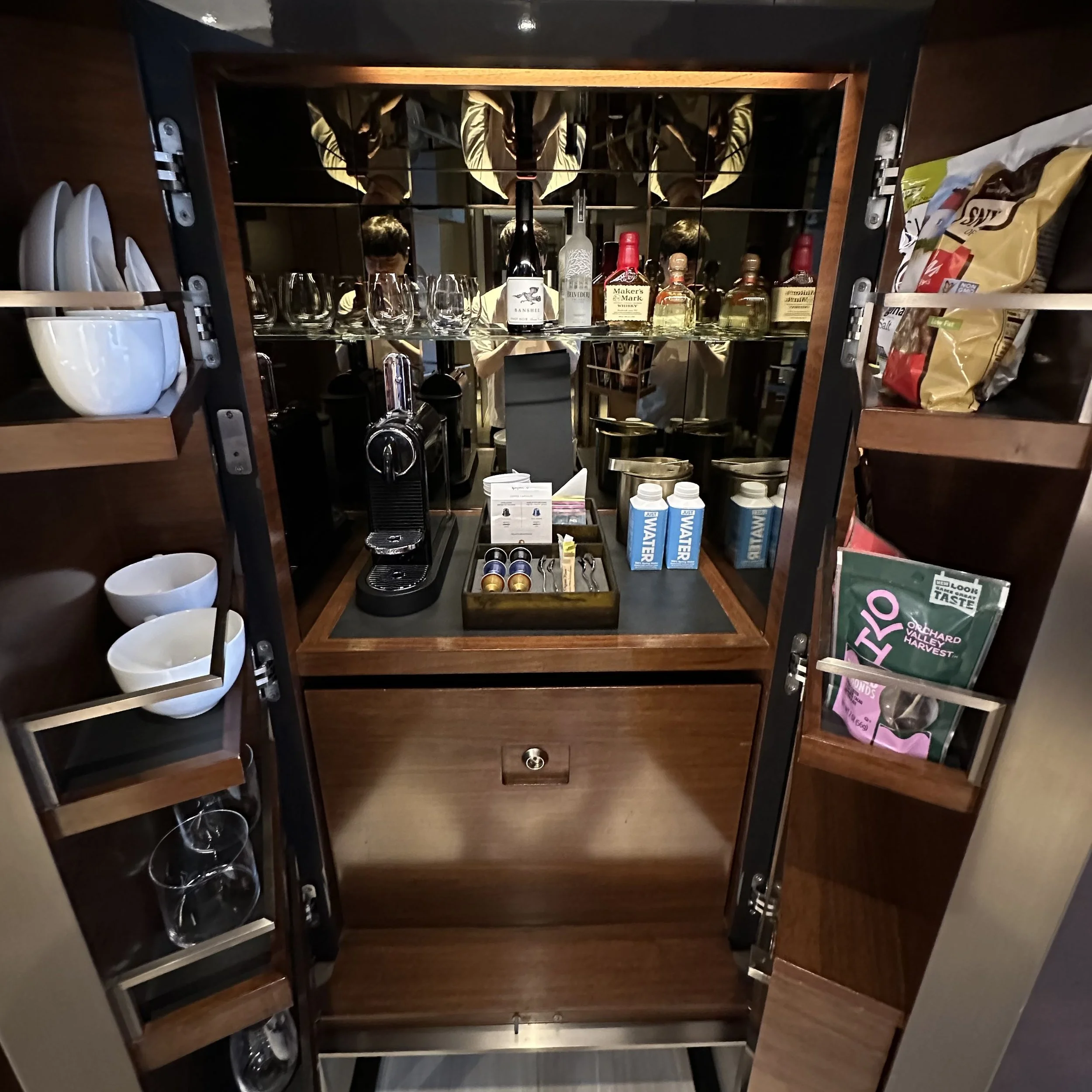 Mini Bar