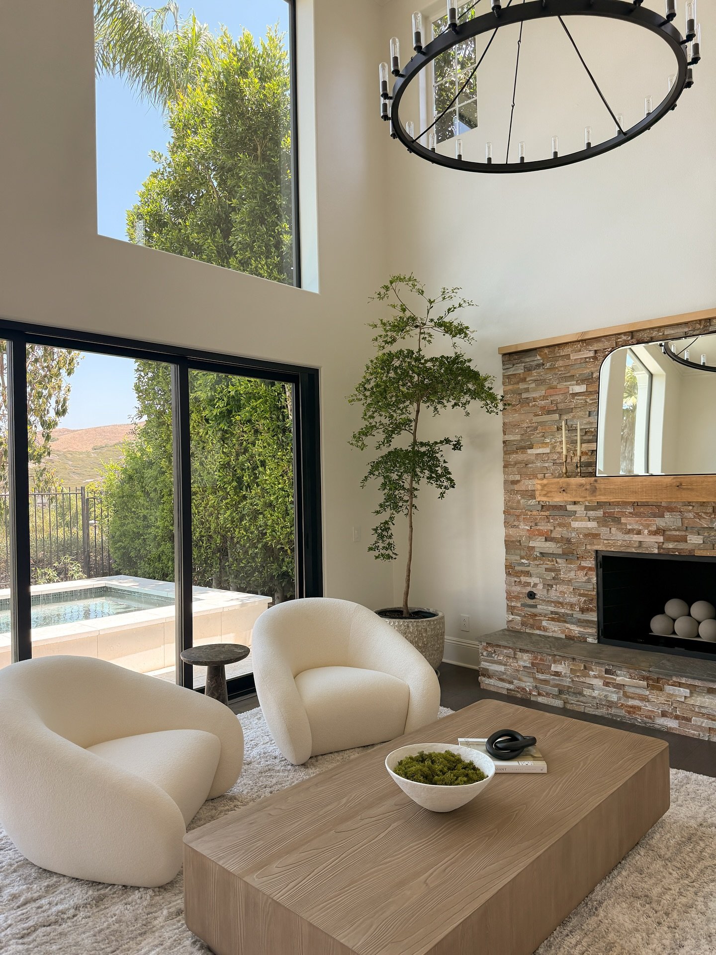 Airy, cozy, and perfectly California. This living room was designed to let natural light pour in while keeping the vibe relaxed and elevated. Neutral tones, soft textures, and a touch of greenery complete the look! Swipe for During &amp; Before Pic
.