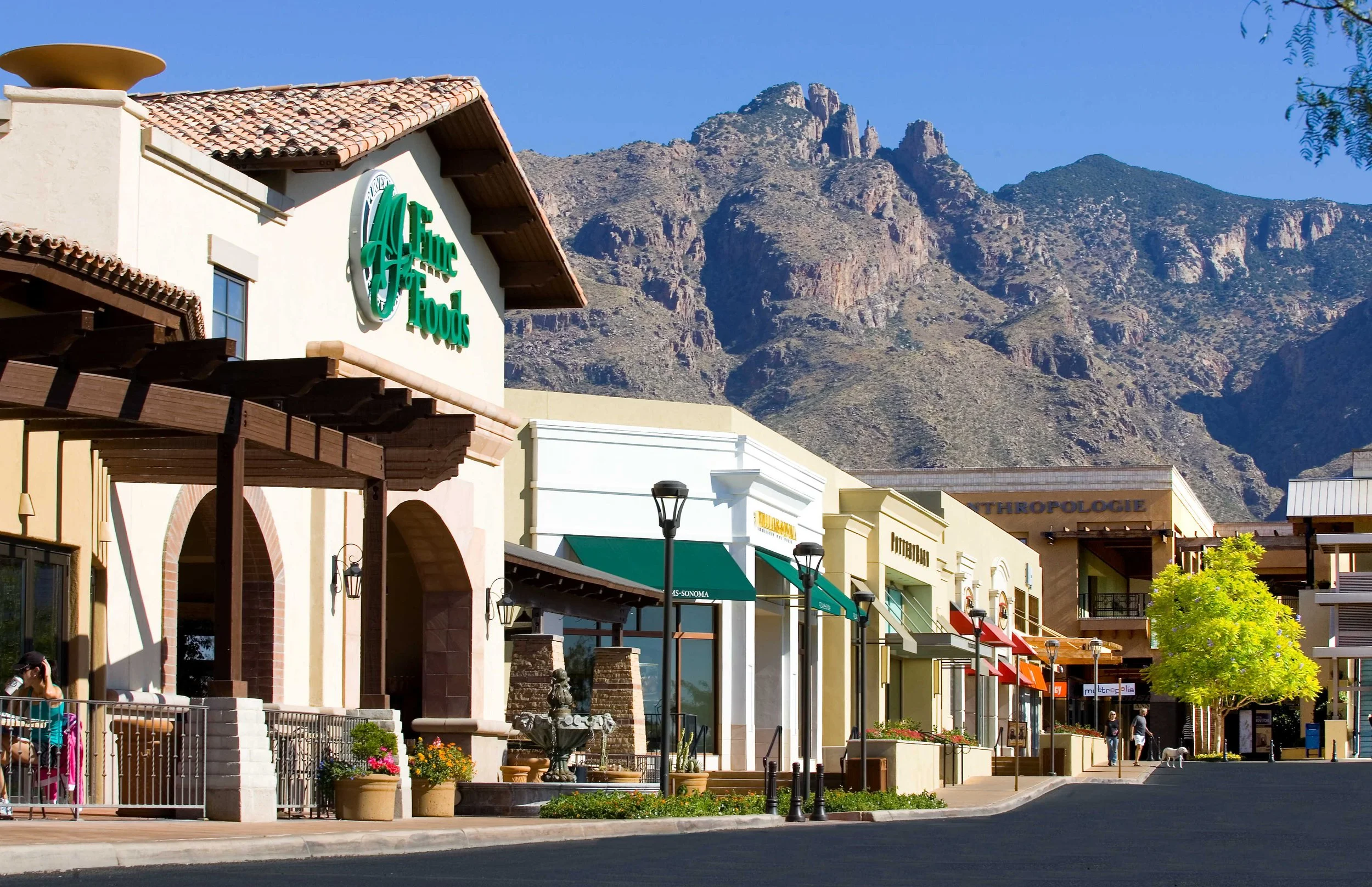 La Encantada Shopping Center | Tucson, AZ