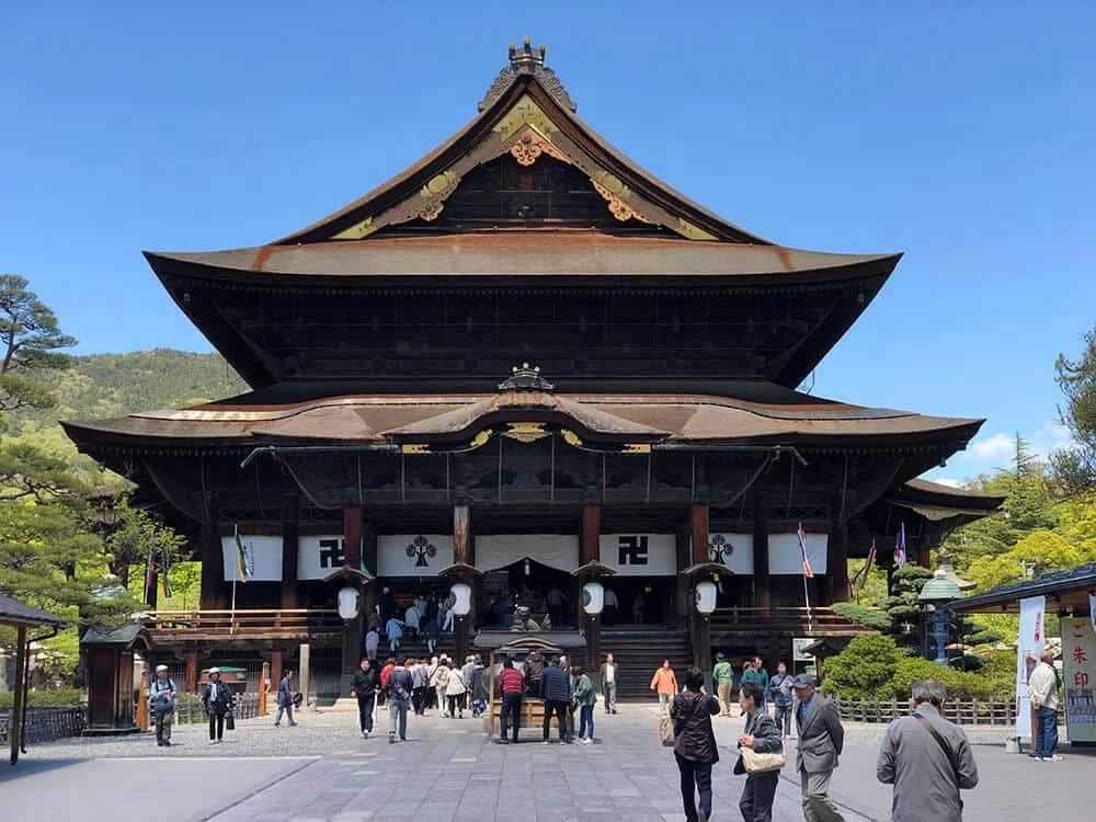 zenkoji-temple.jpg