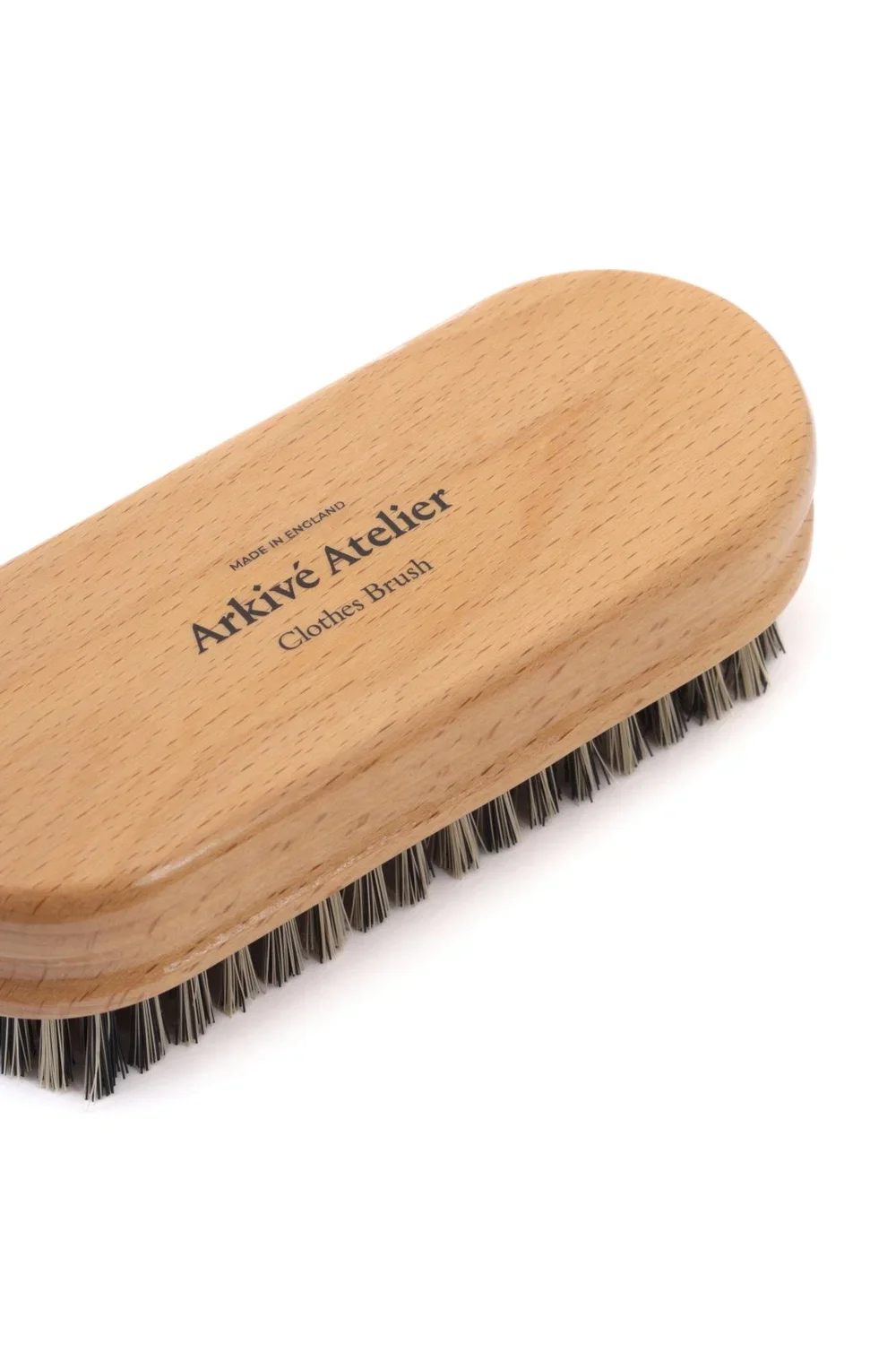 arkive-care-clothes-brush-natural-arkive-atelier-2.jpg.webp