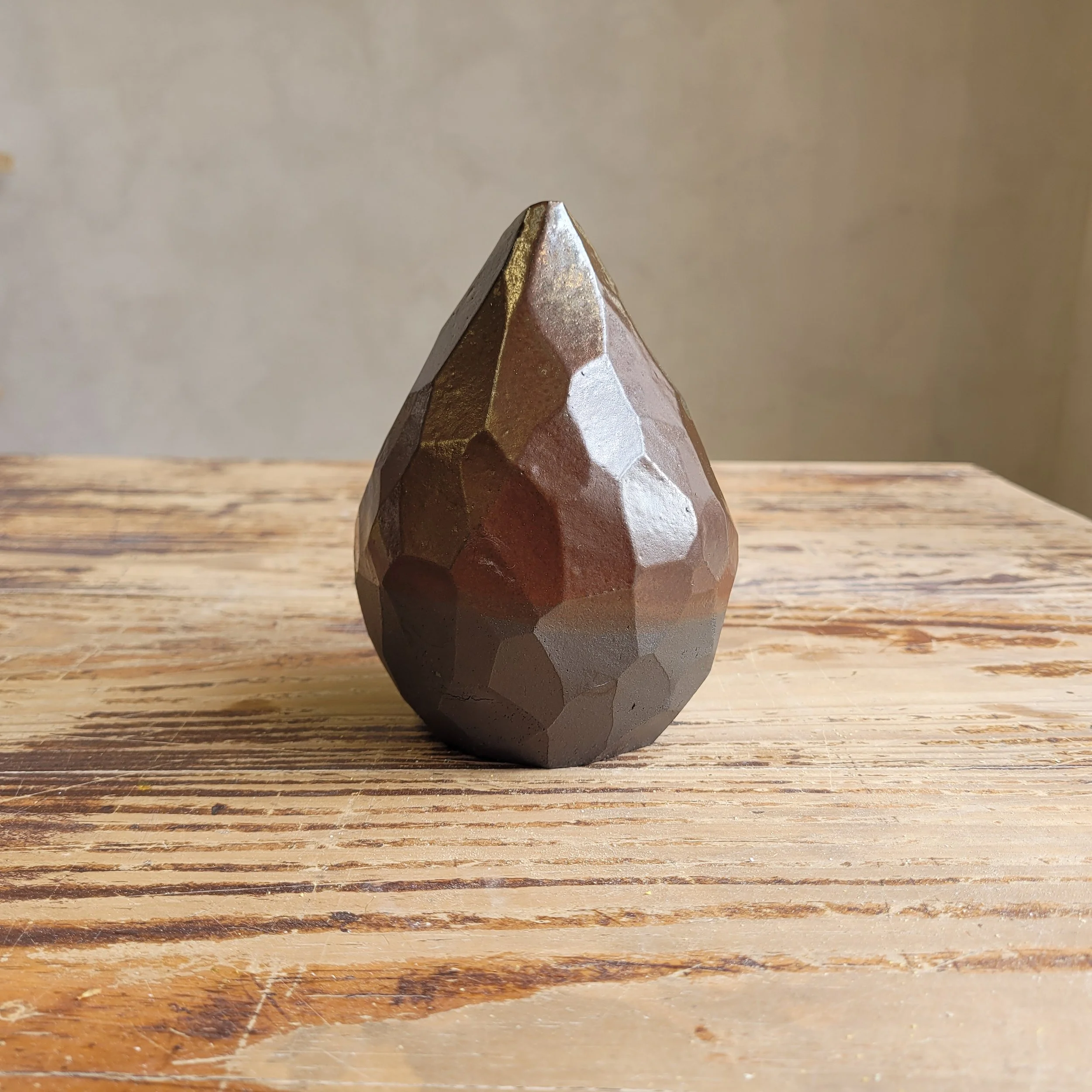 Vase-lame-gres-noir-9.jpg