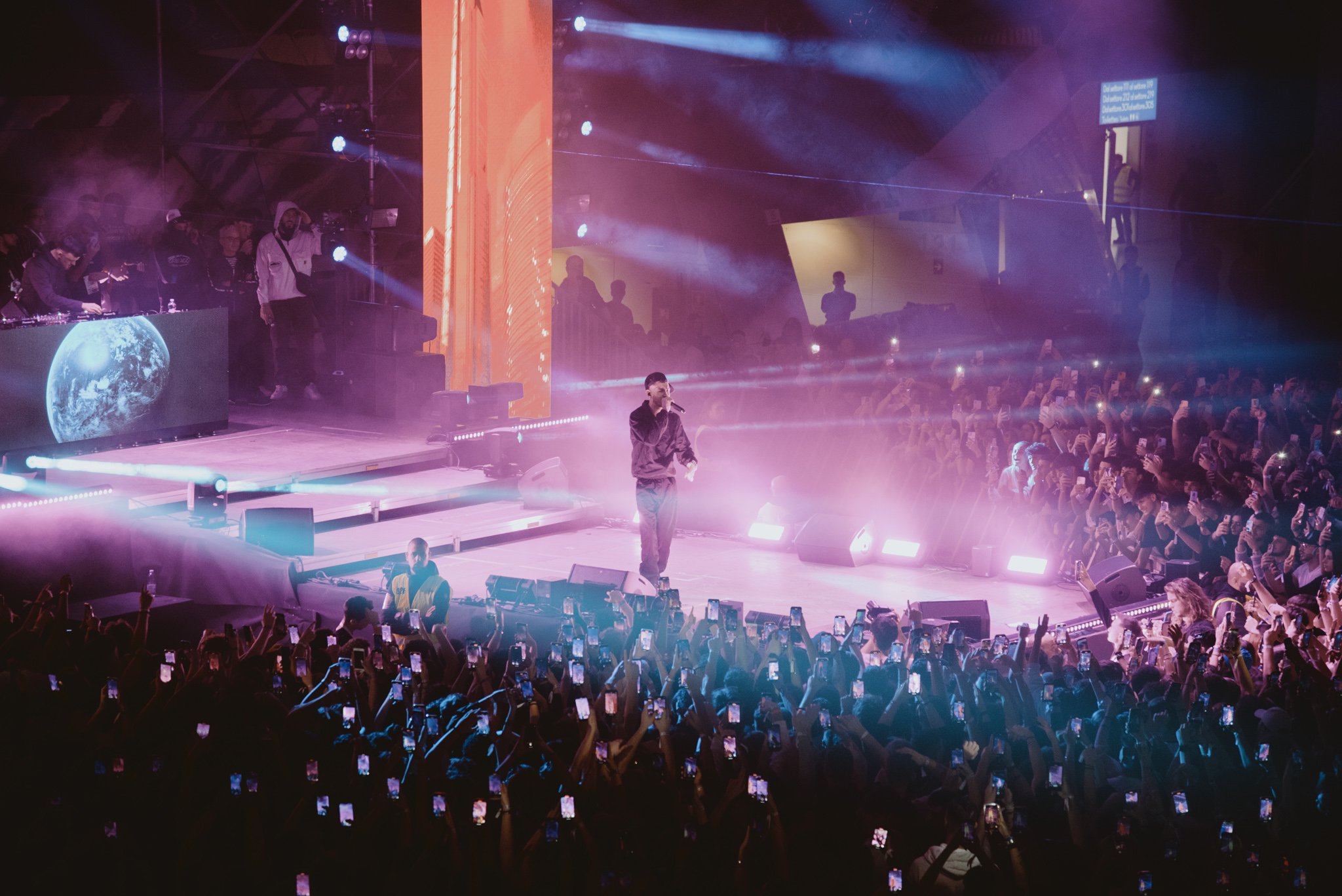 live-3.jpg