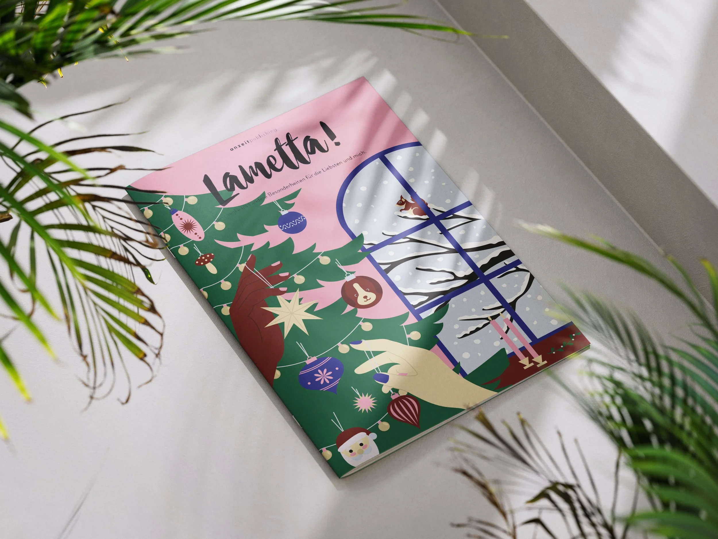 Weihnachtskalender mit festlichem Design und Santa Claus auf dem Fußboden, umgeben von Pflanzen.