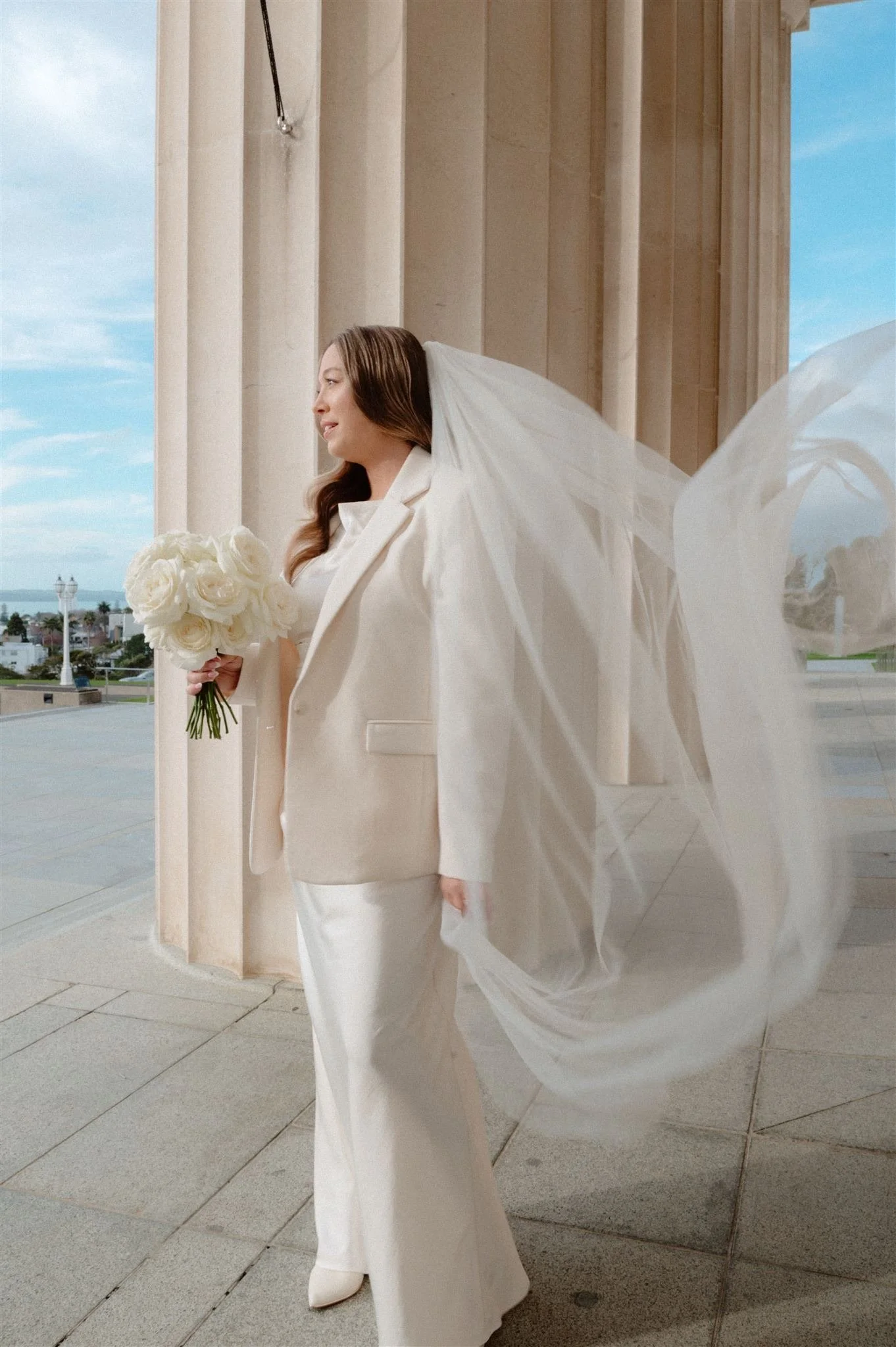 Bride with rose bouquet