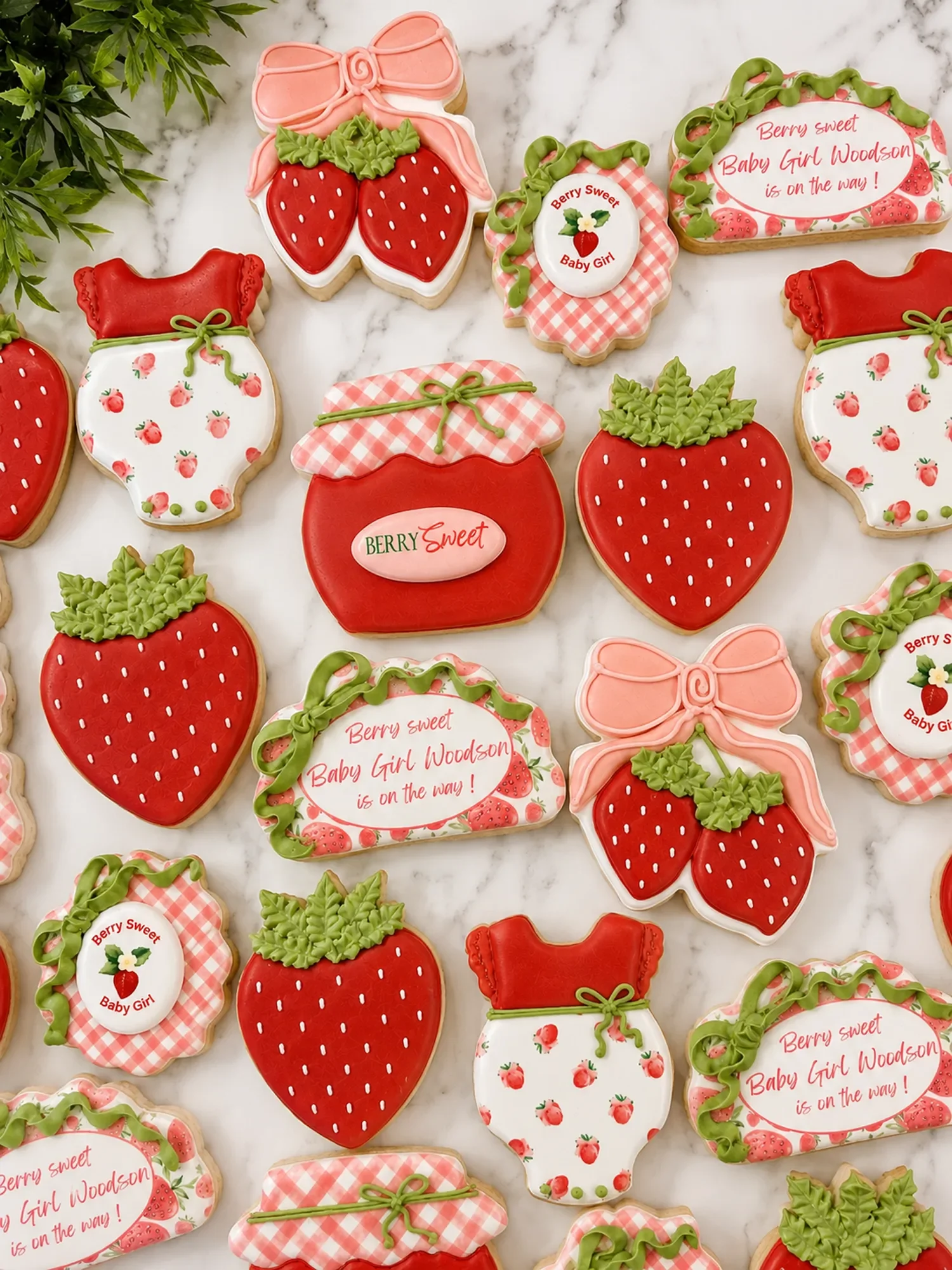 one-extra-cookie-Berry Sweet baby shower.webp