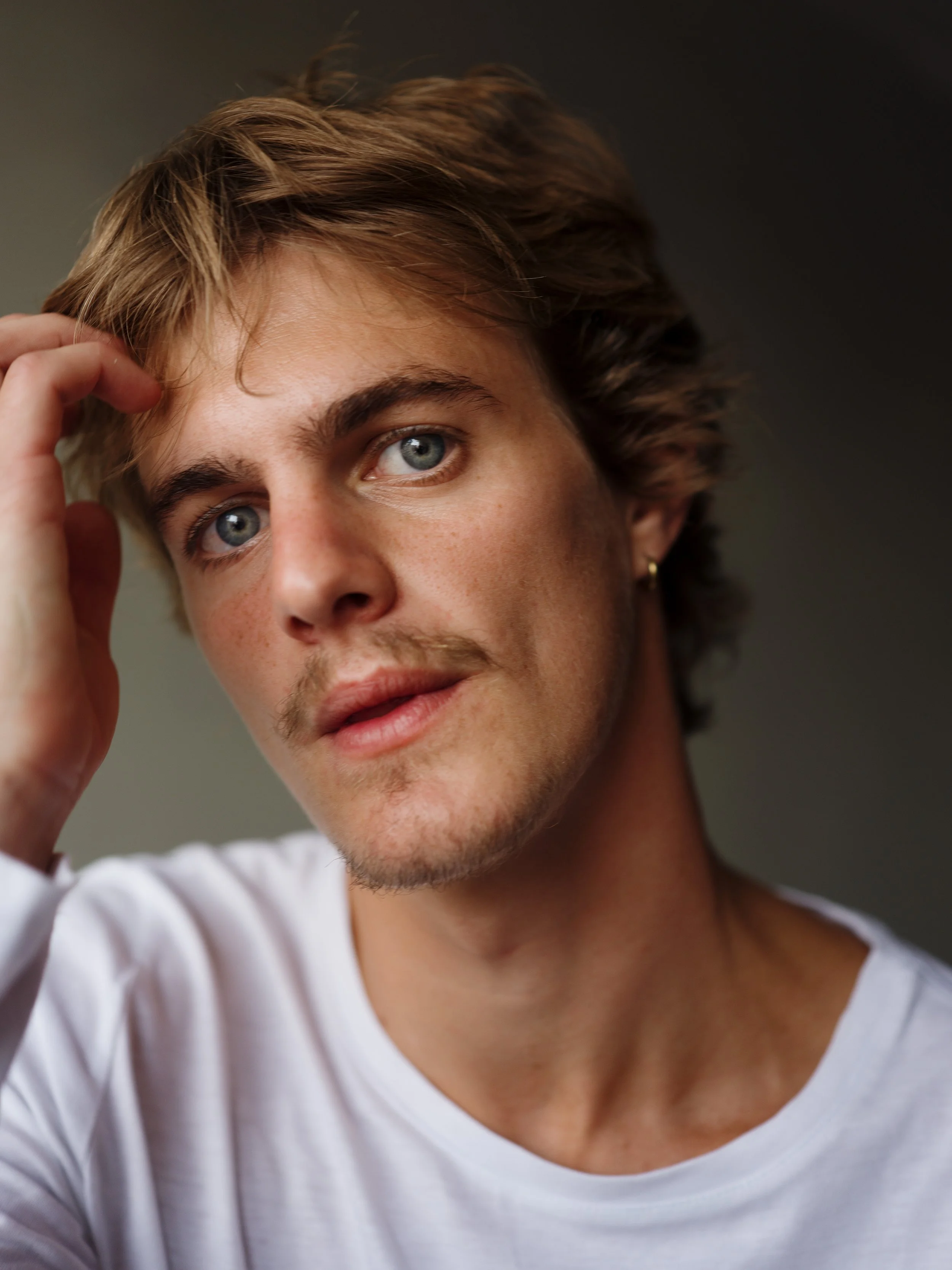 Headshot photo of actor Tom Orton by Chris Mann