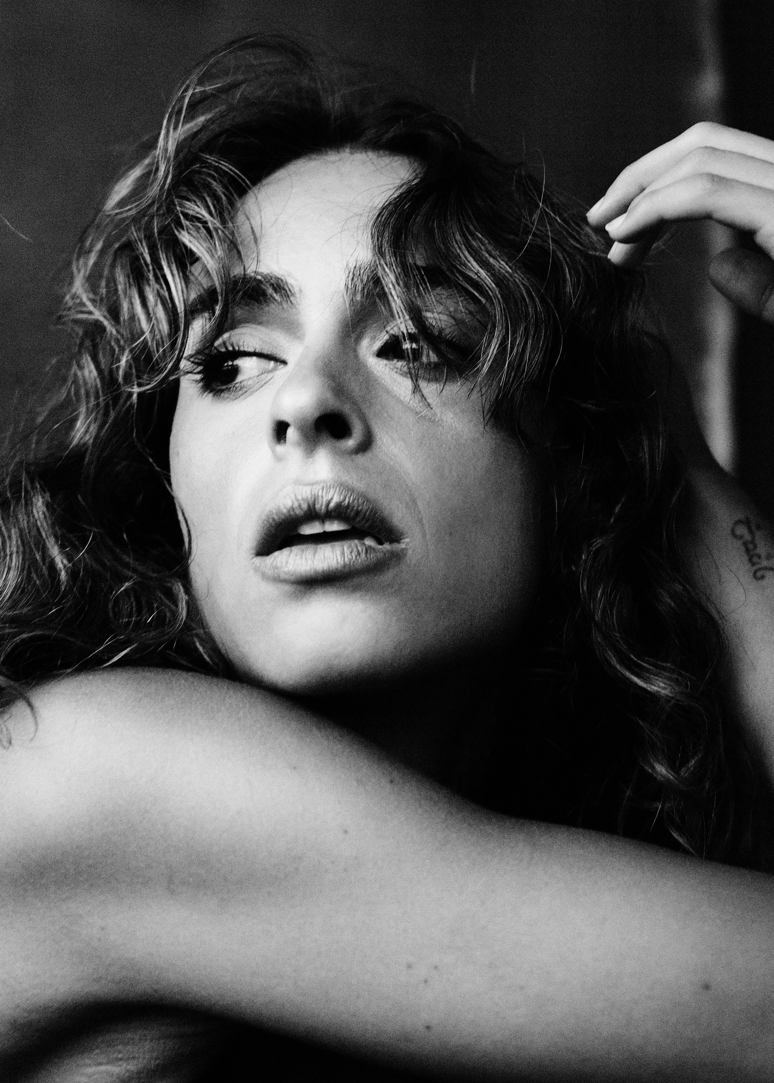 Black and white portrait of Margherita Barbieri by Chris Mann