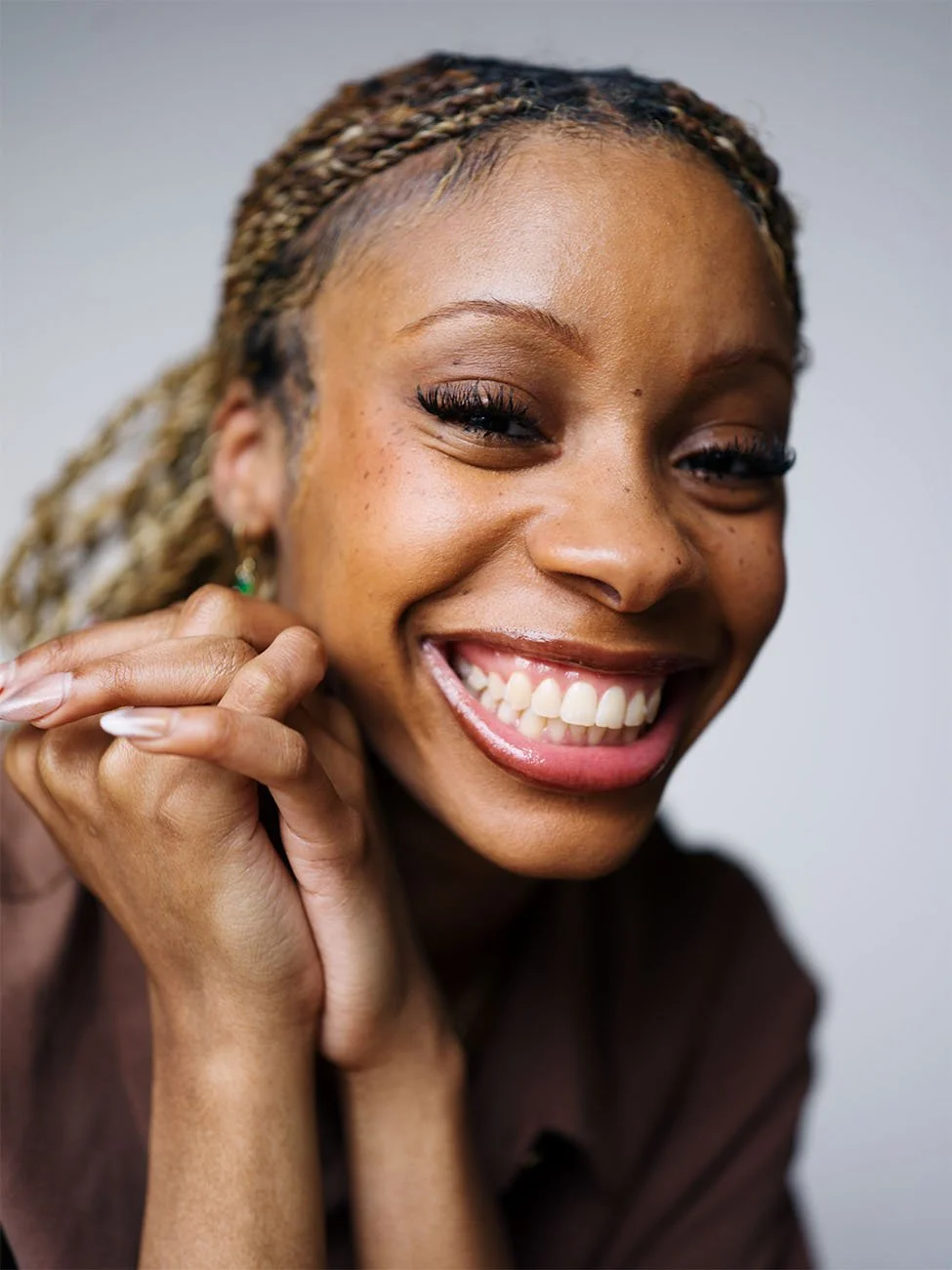 Smiley headshot london by Chris Mann