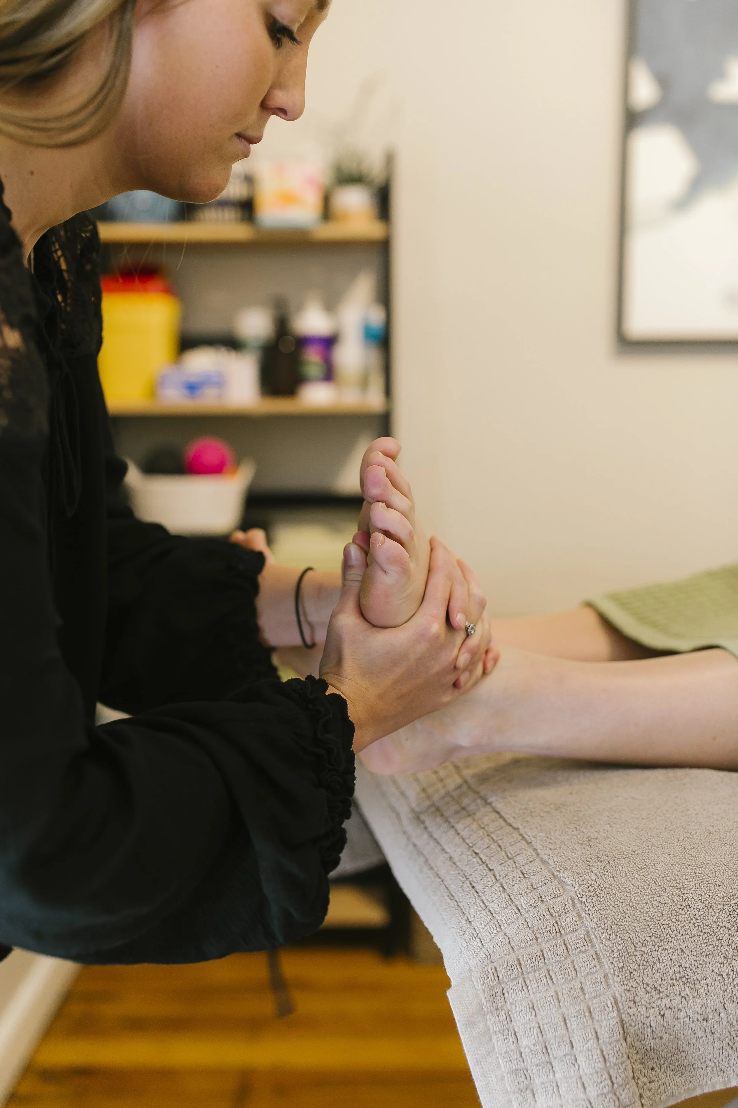 Dr Sarah Clough providing osteopathic treatment to the foot and ankle