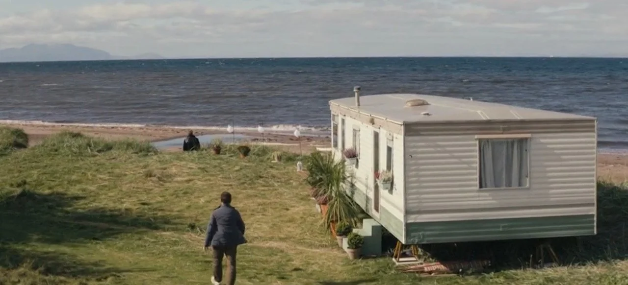 mayflies-caravan-episode-1-tv-show.jpg