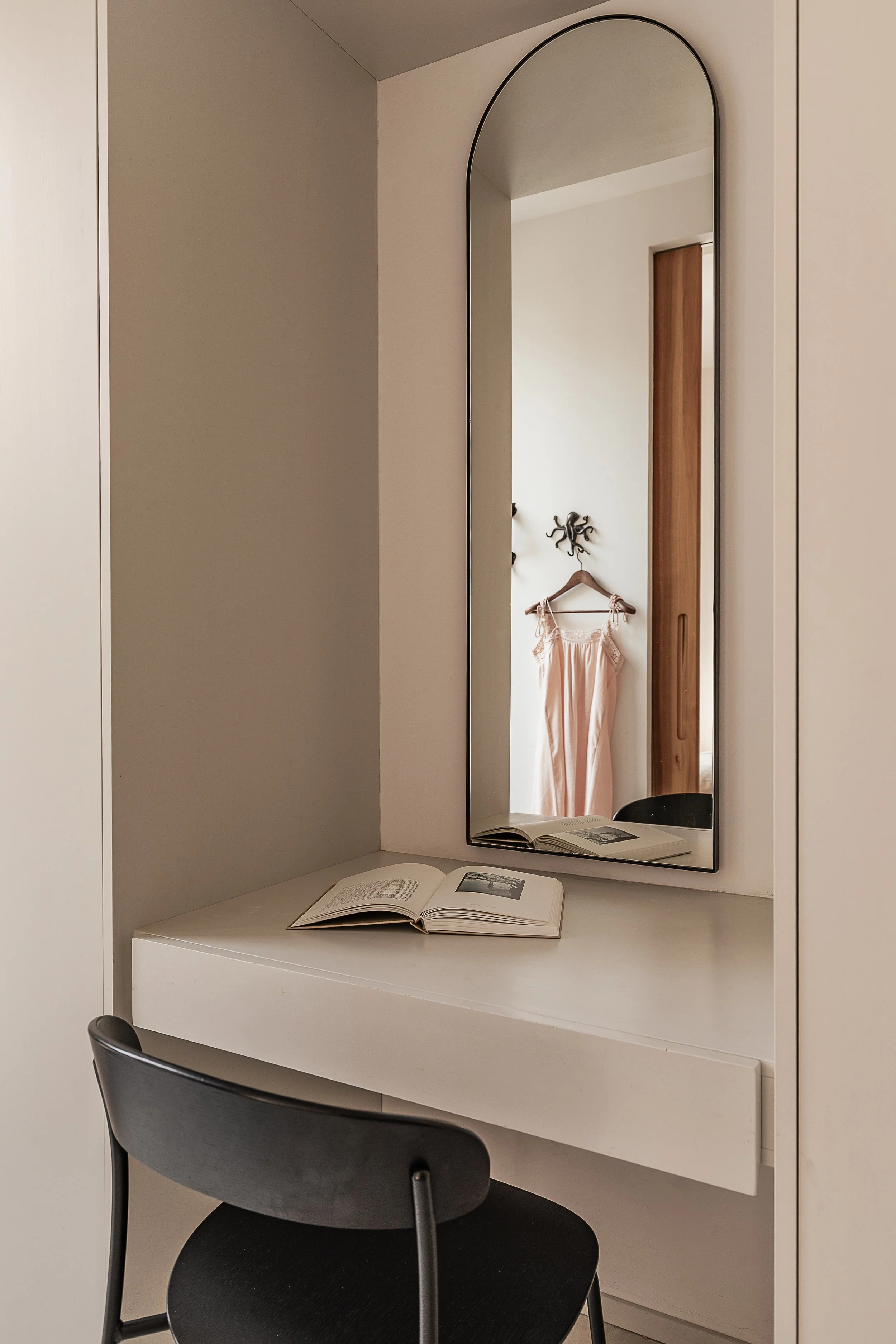 Whyte_Lilja_Spain_Casa_Amagada_Table_Bedroom.jpg