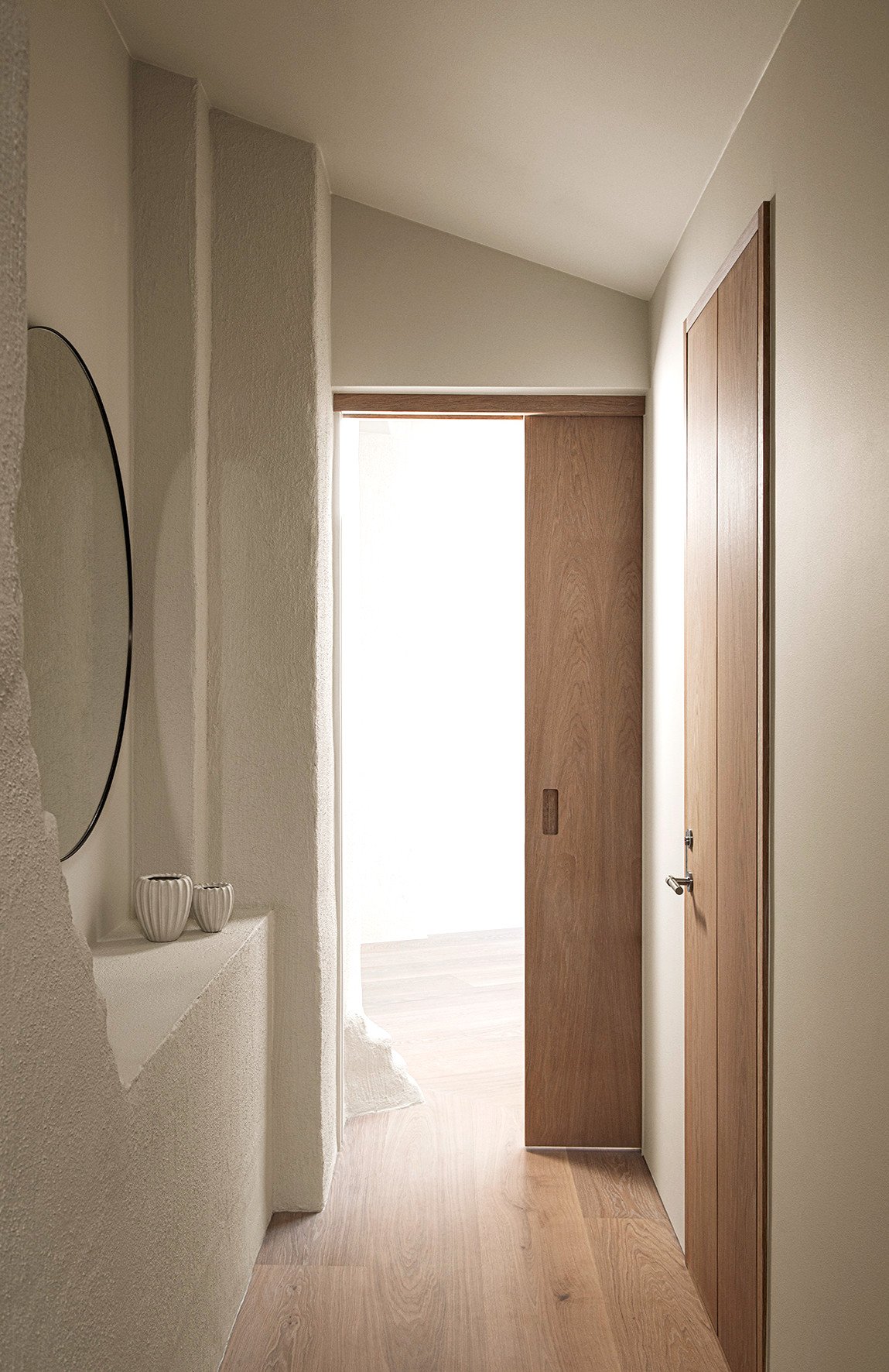Whyte_Lilja_Stockholm_Jarlaplan_doors.jpg
