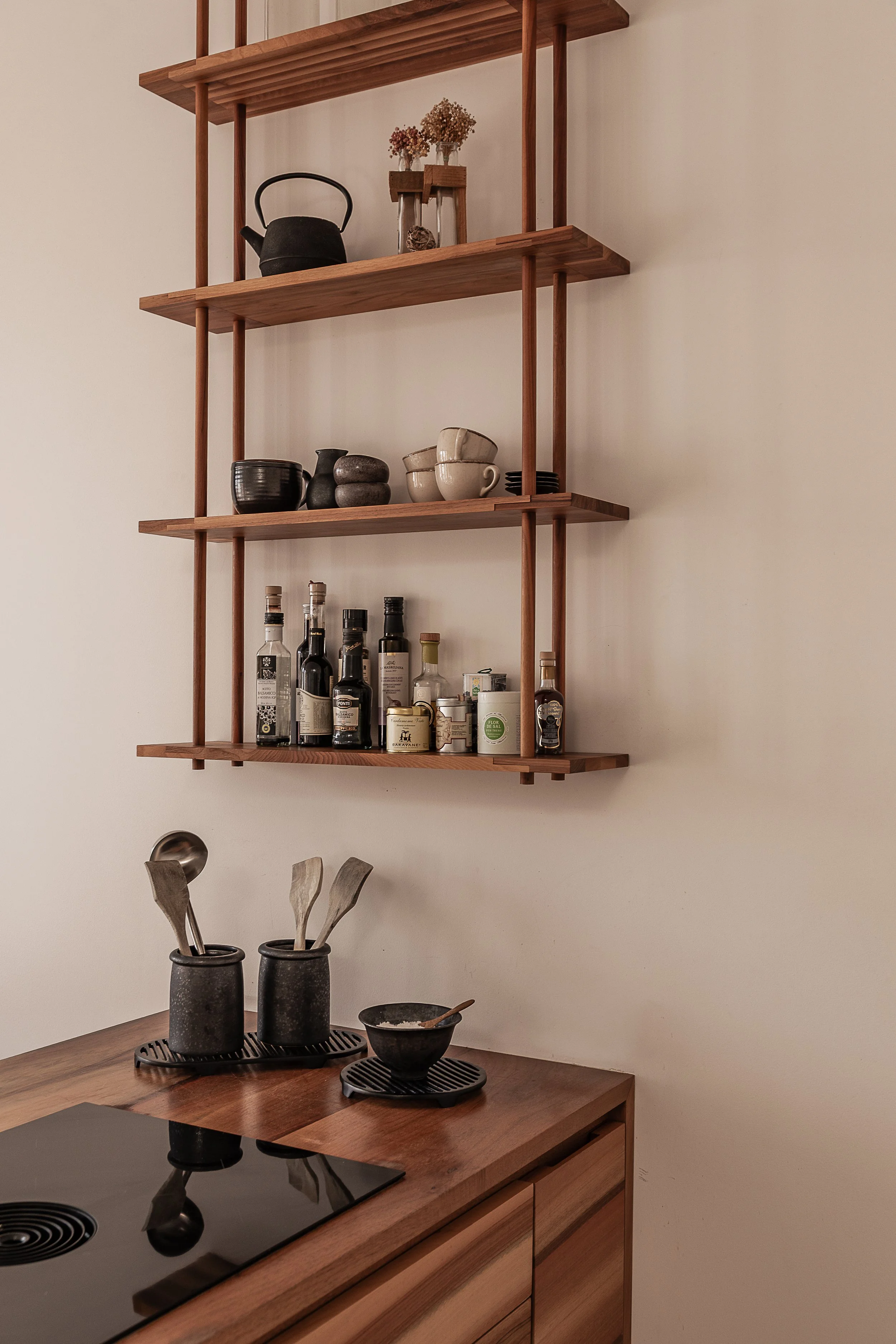 Whyte_Lilja_Spain_Casa_Amagada_Shelf.jpg