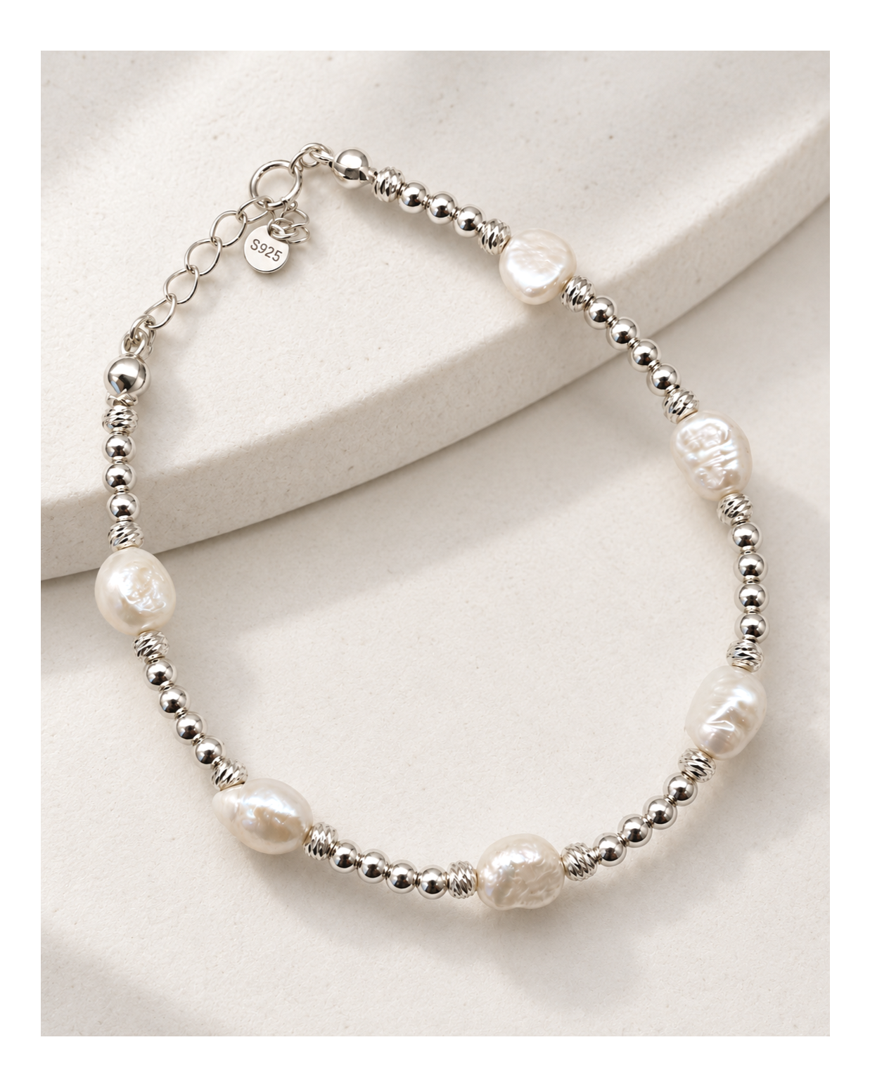 Lumi pearl Bracelet
