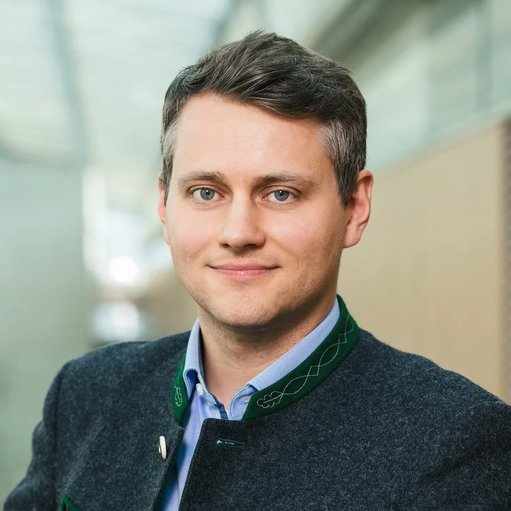 Dr. Maximilian Schreieck, Fellow