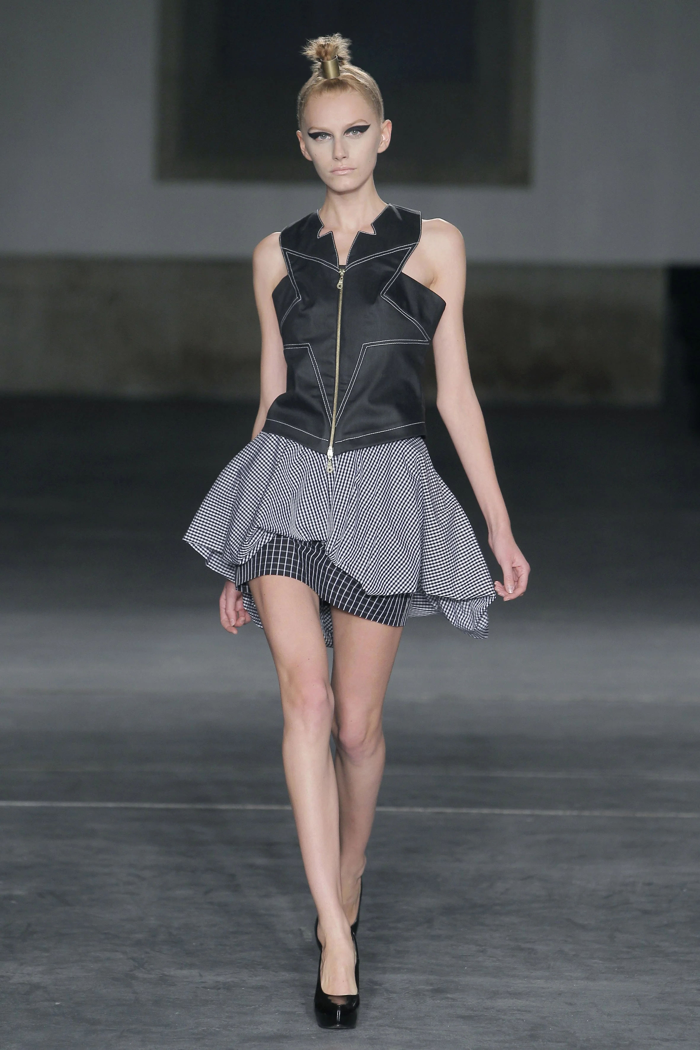 Storytailors_Anarchic_col_S2013_9.jpg