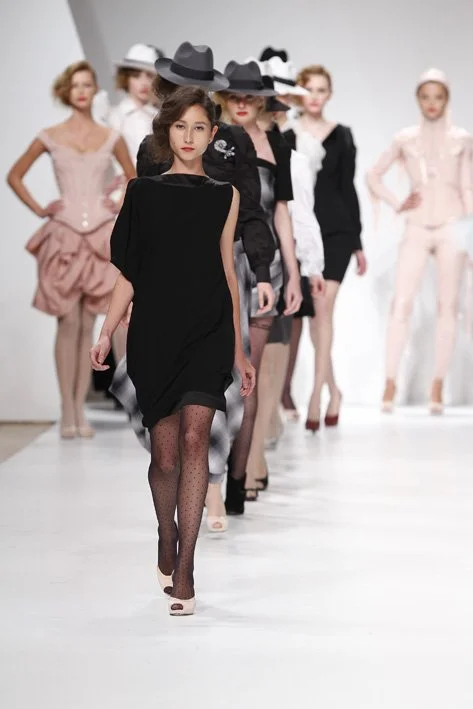 Storytailors_Gentlewomen_W2010_39.jpg