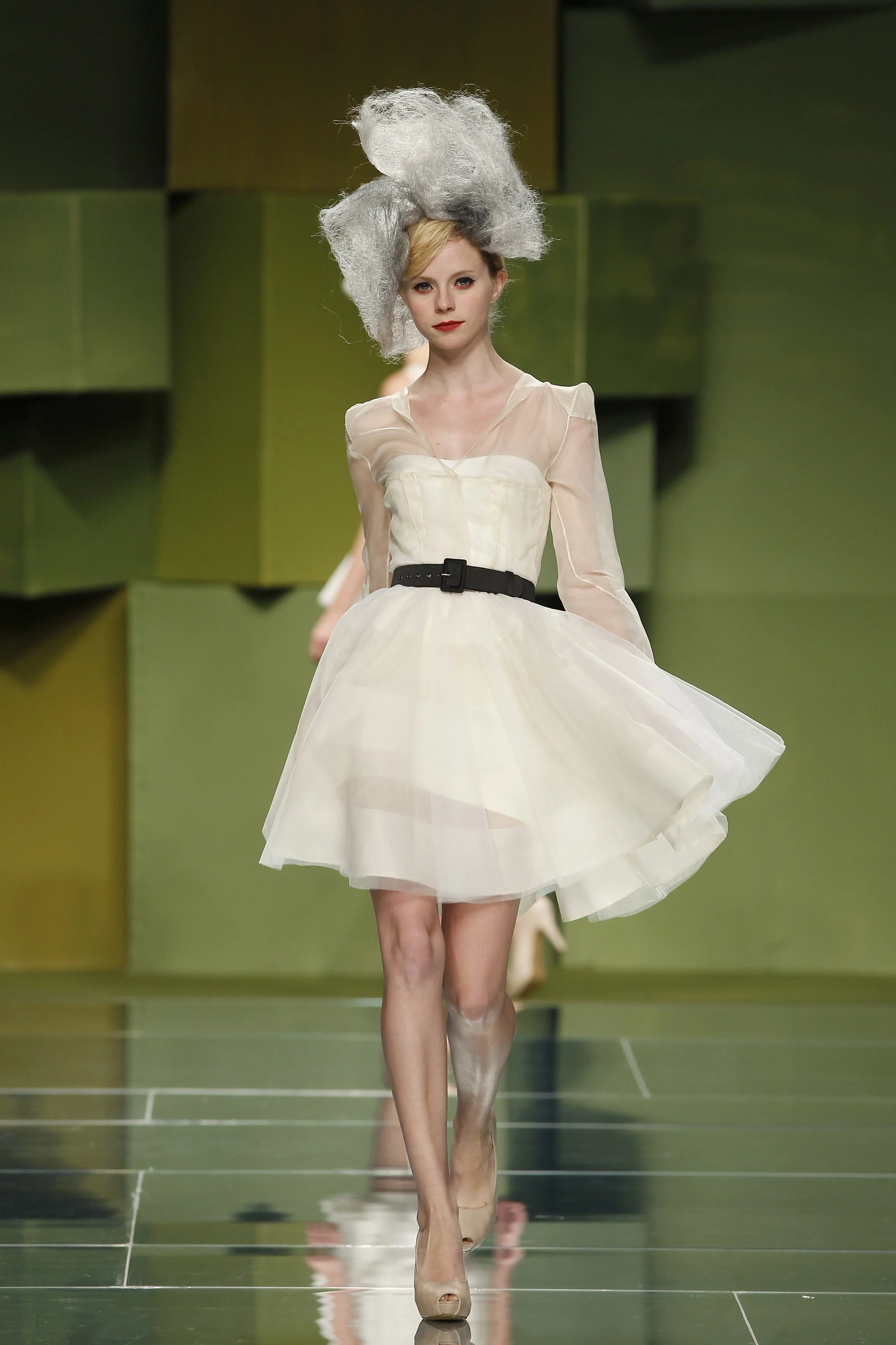 Storytailors_Under_my_Skin_S2012_4.jpg