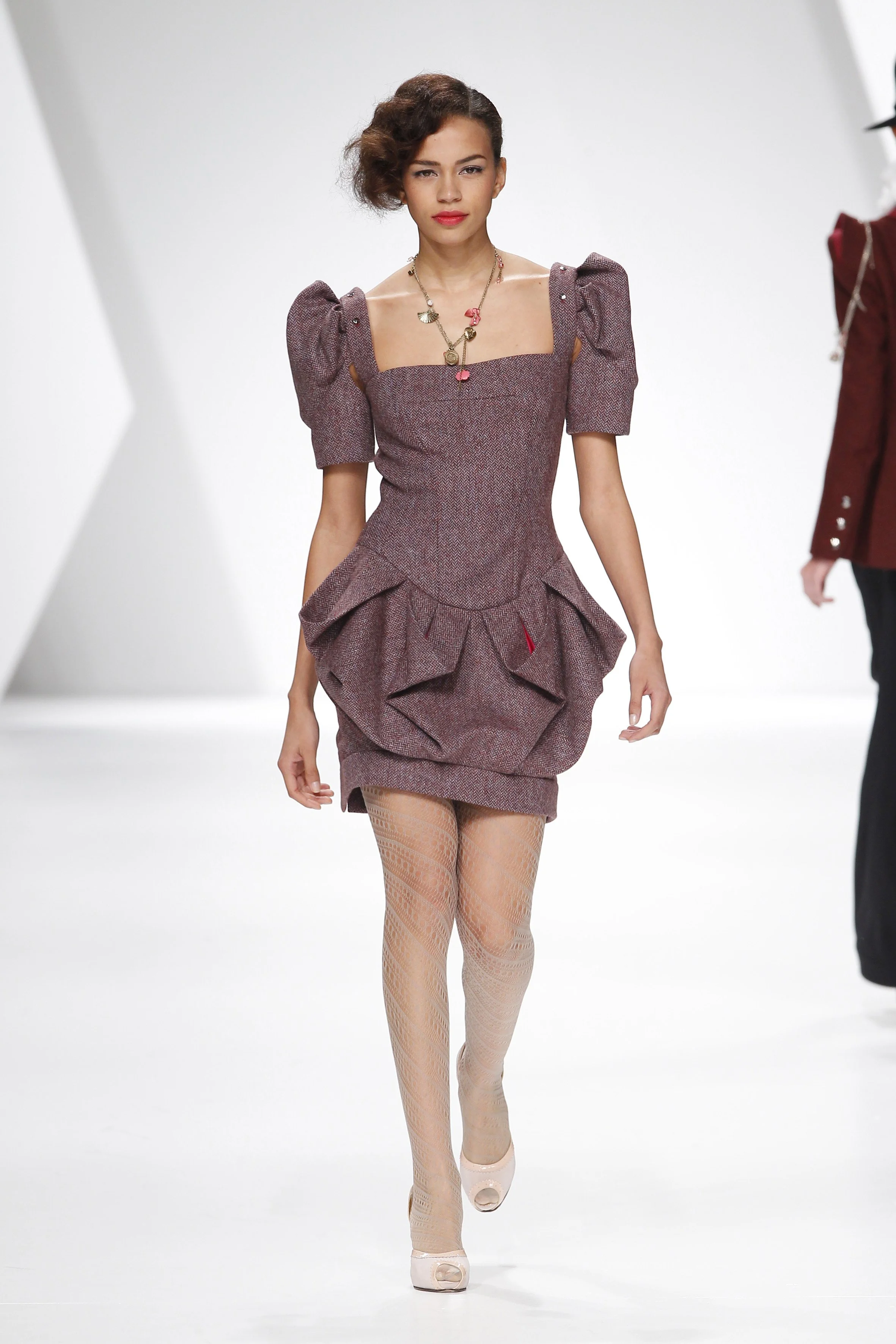 Storytailors_Gentlewomen_W2010_13.jpg