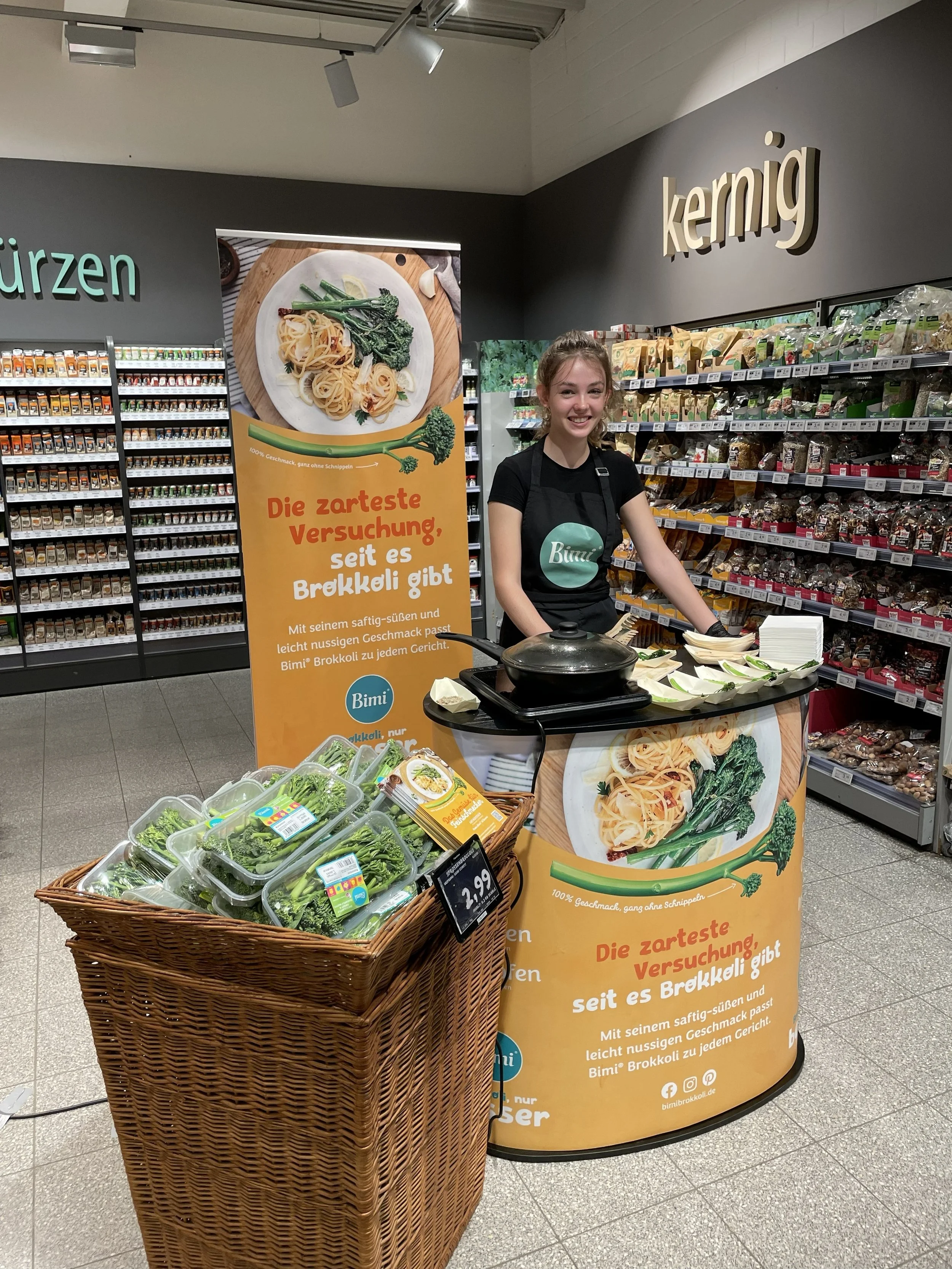 Retail sampling, famila store, Sylt 06/25