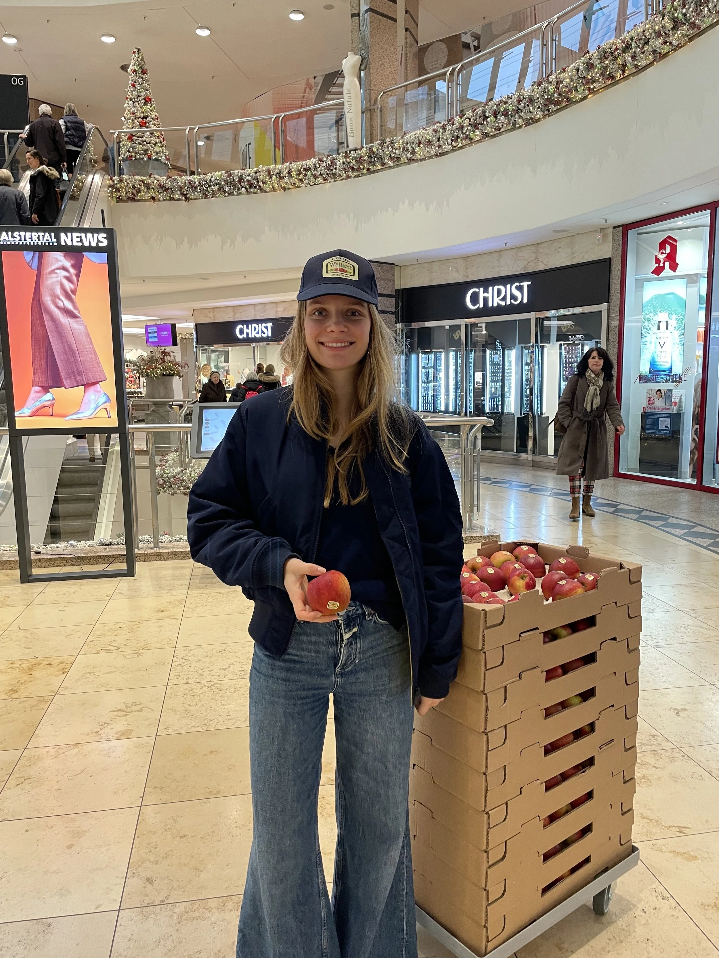 Sampling, 3000 pieces in 8h, Alstereinkauf Shopping Center, Hamburg, 26/12