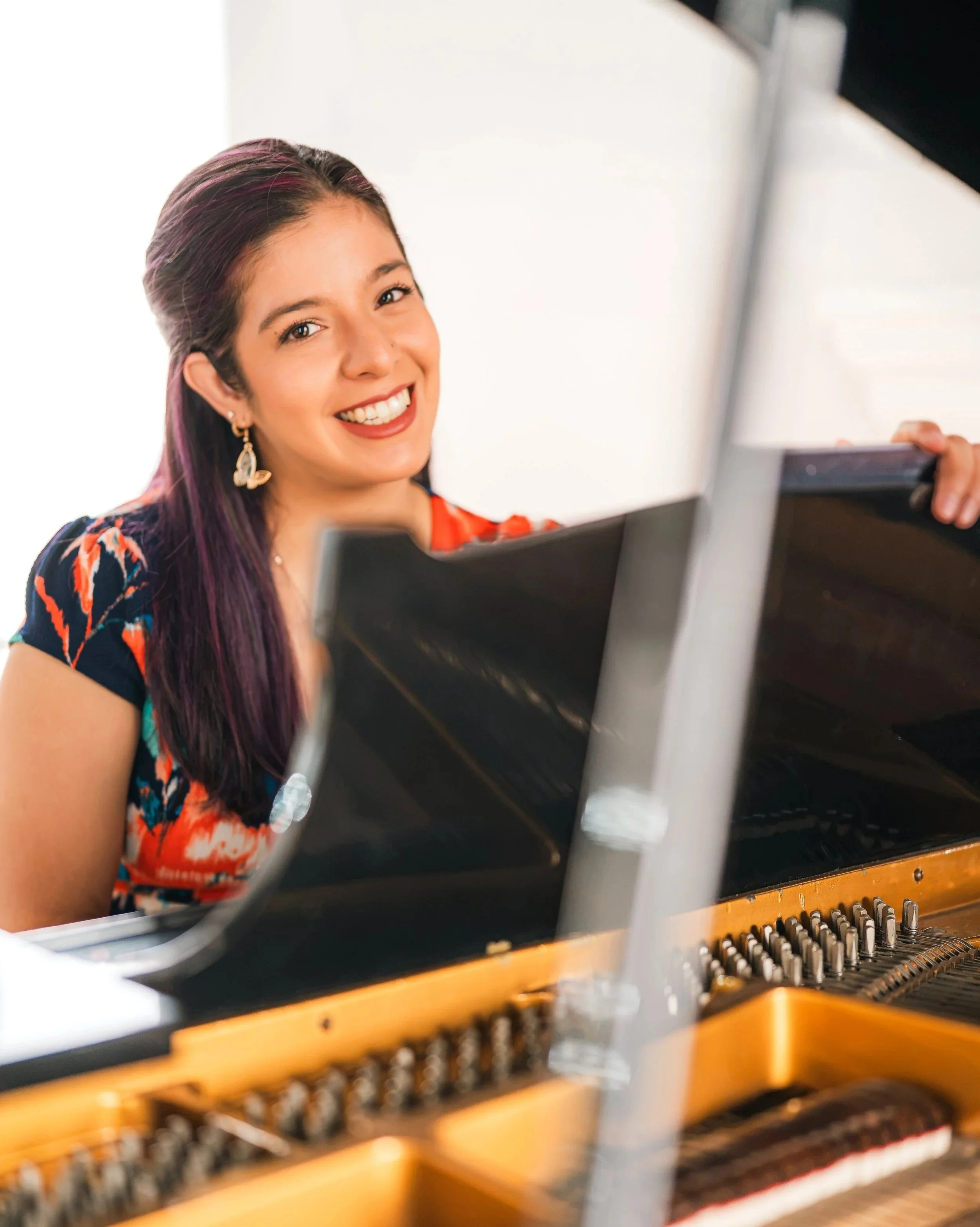 Voice lessons and audition prep for teens and adults in Westchester — a supportive voice studio led by singing teacher Jimena Montserrat.