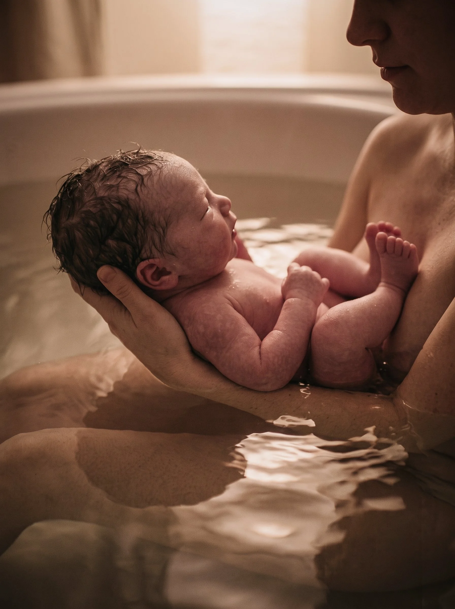 Naissance, bain, accouchement à domicile