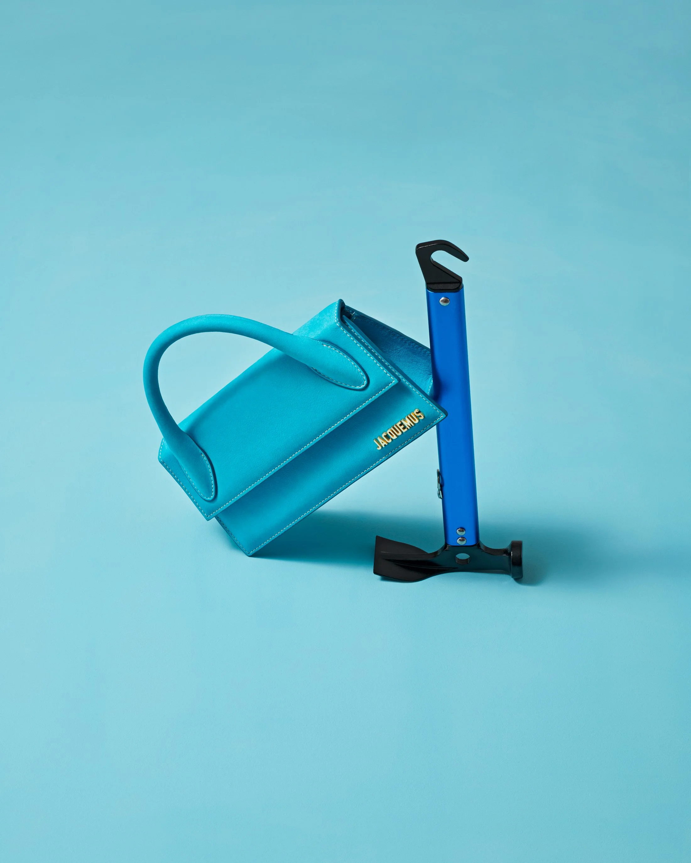 Jacquemus_Blue_3.jpg