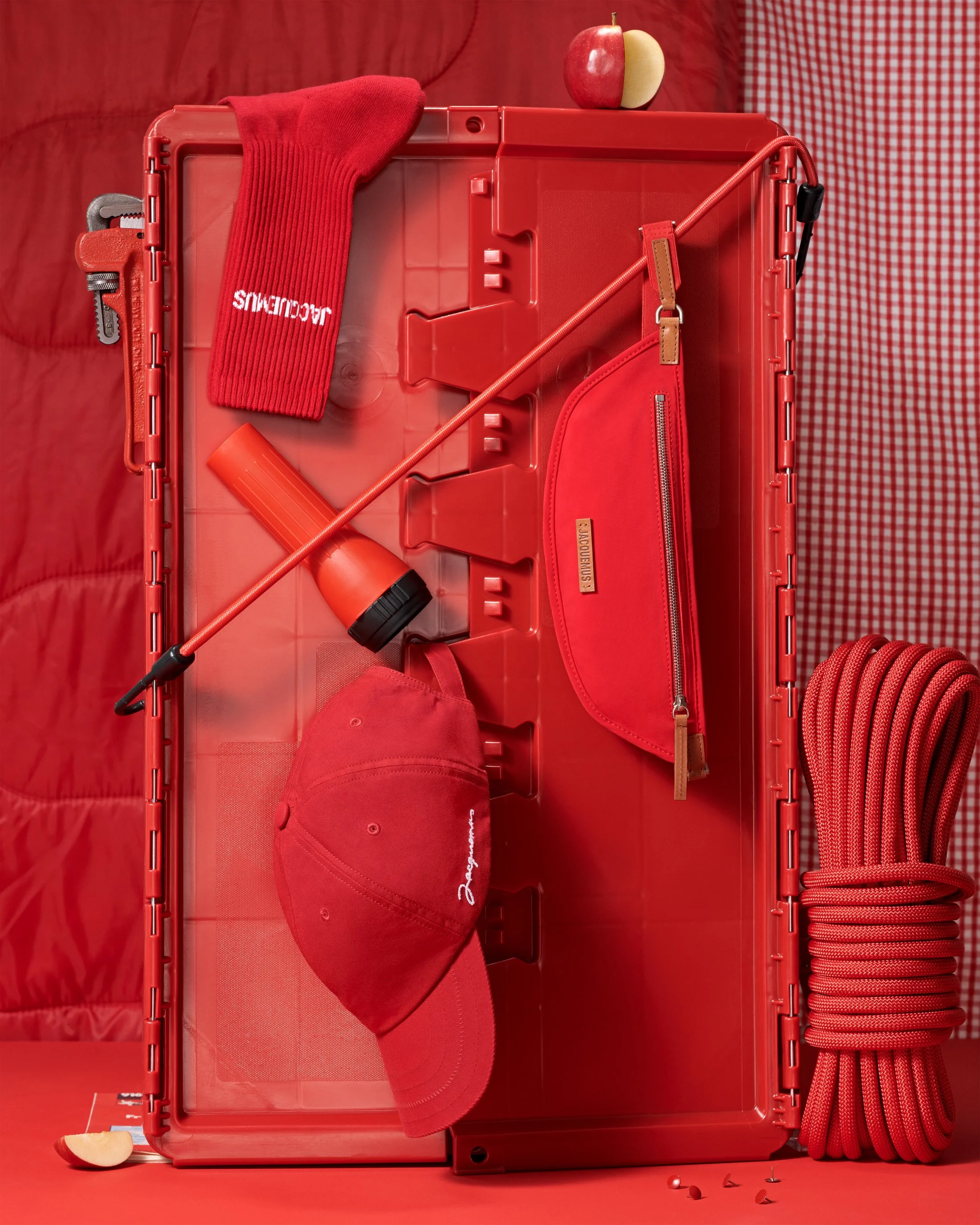 Jacquemus_Red_2.jpg