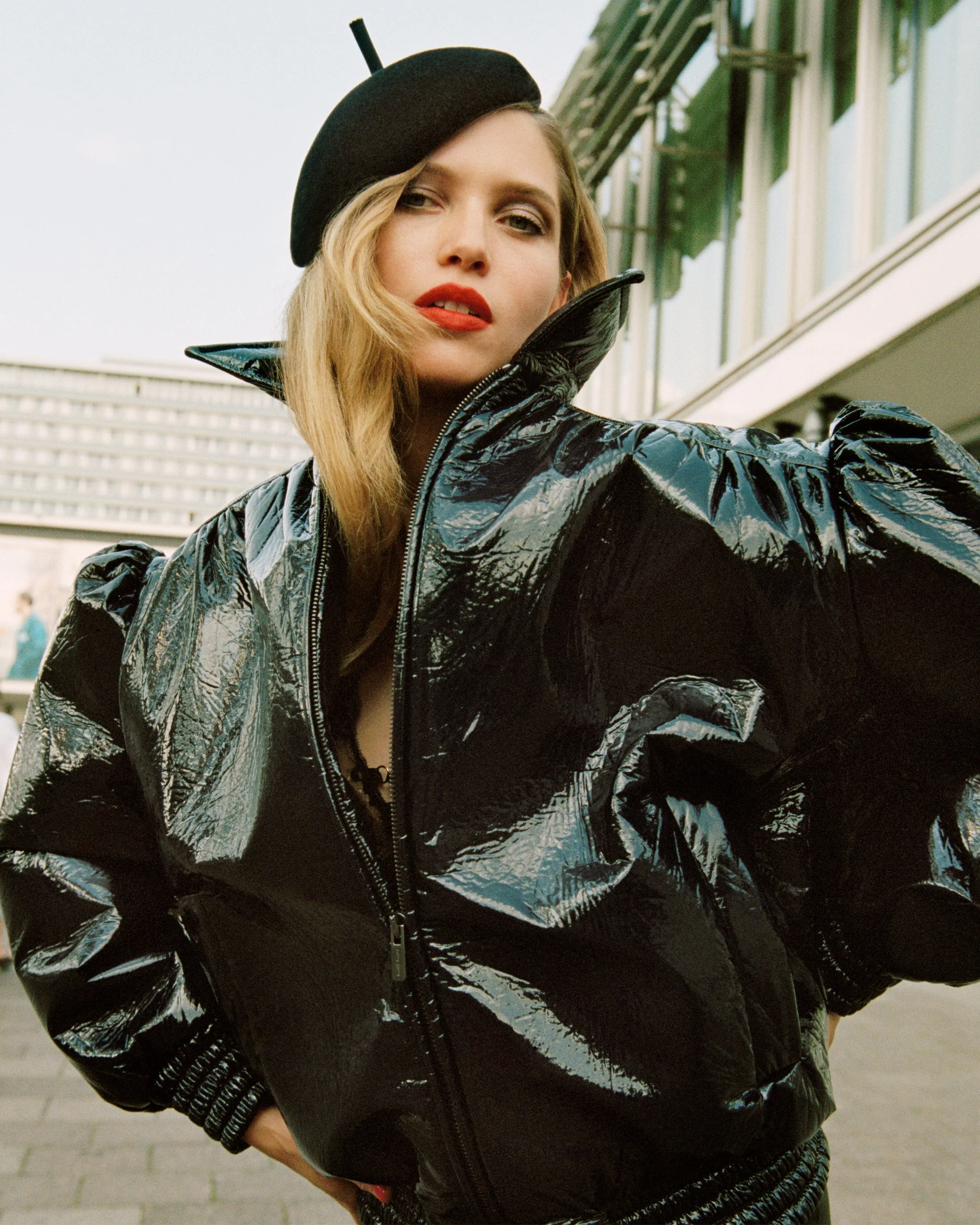 Porter_Mag_24.jpg