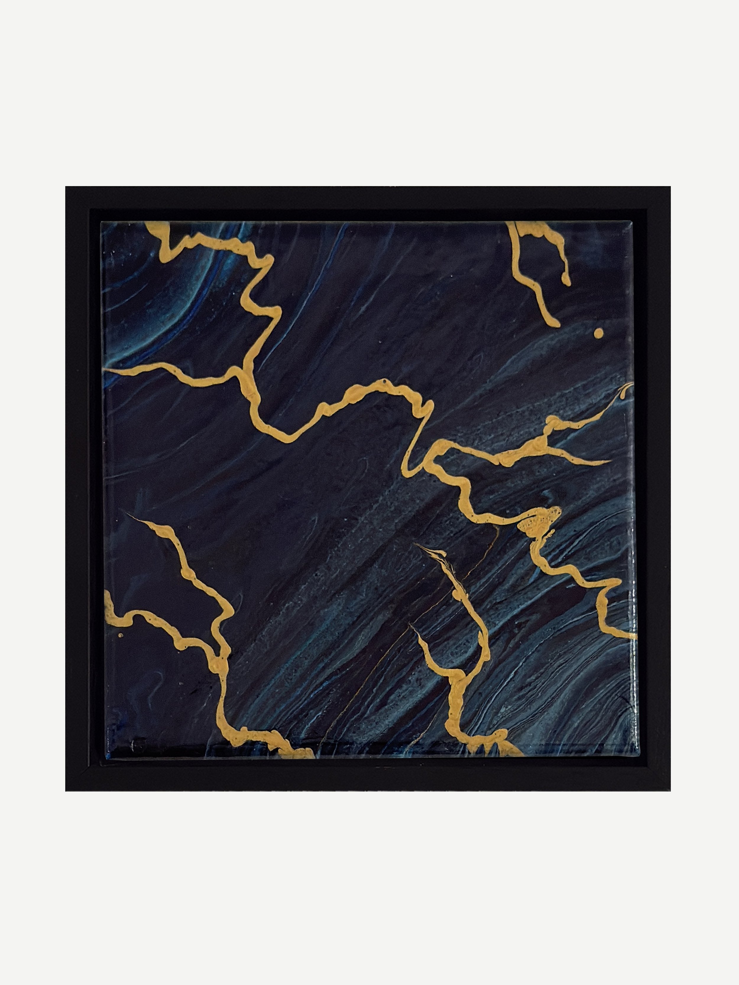 lookbook-blue-thunder 20x20-blank1.jpg