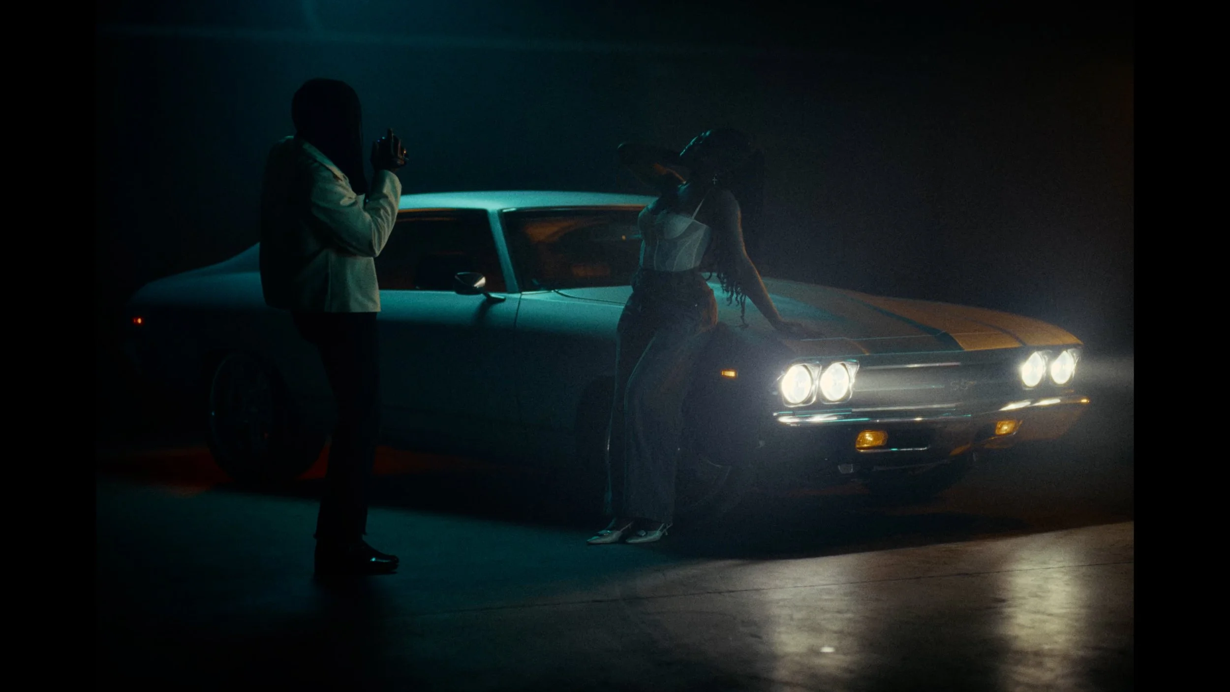 SPACESHIP_MV_4K_FINAL.00_02_14_08.Still007.jpg