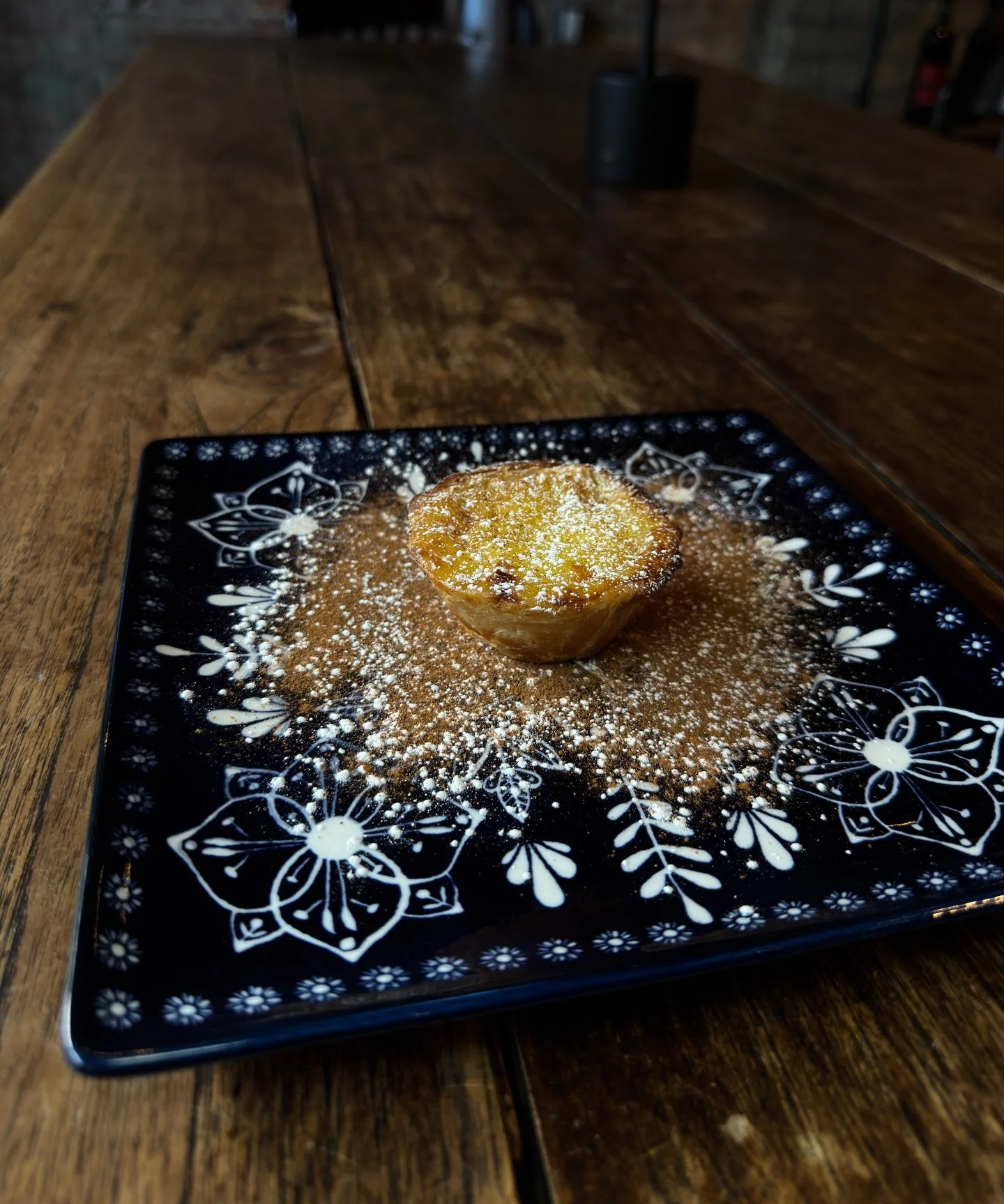 Since we&rsquo;re on the topic of dessert&hellip;have you tried our past&eacute;is de nata yet? 👀

After dinner of course&hellip; or before?

#TabernaNacional #PastelDeNata #PastelDeNatas #PortugueseDessert #TorontoFood