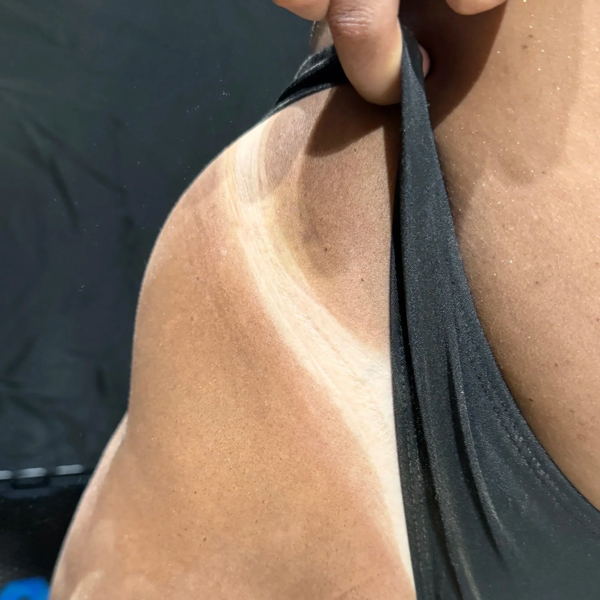 Client 2 - After
*Note - Client Selected Our Sun Kissed Shimmer Finish Powder