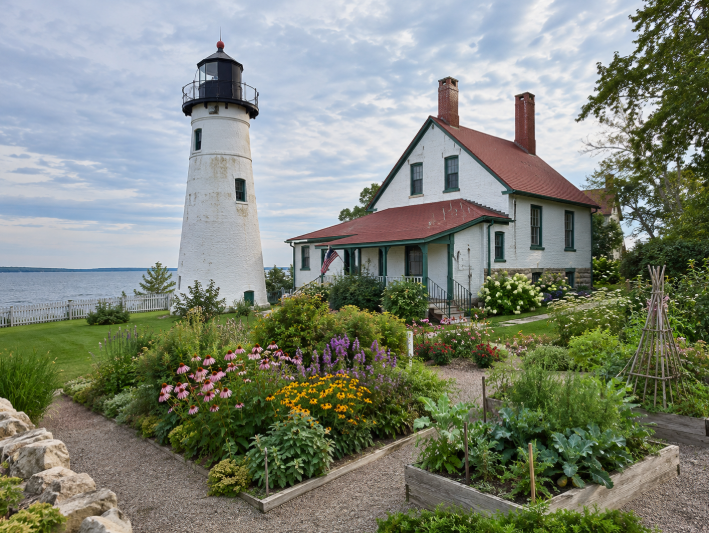 Lighthouse Gardens