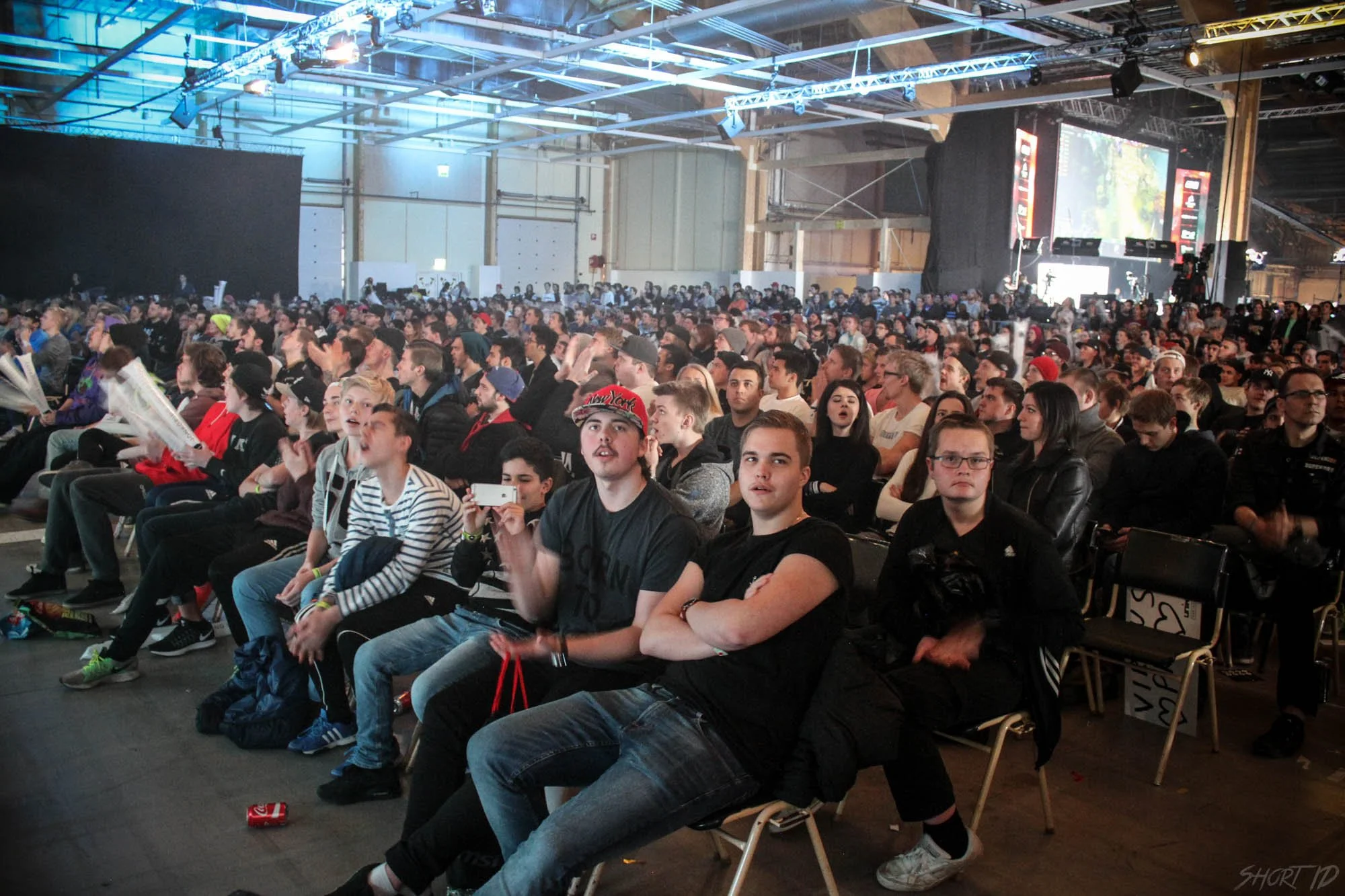 dh-winter-2015---foule-csgo_26396347945_o.jpg