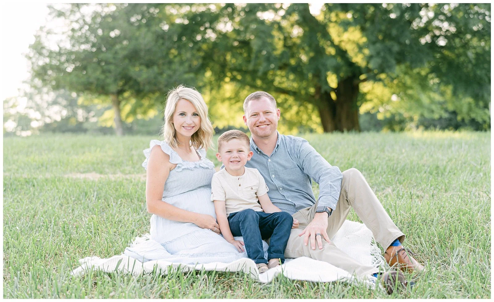 How to Involve Siblings in Maternity Photos | Atlanta Maternity Photographer