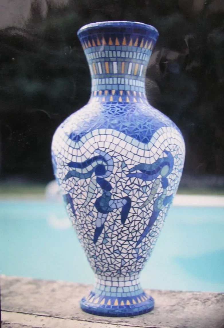 urn.jpg.webp