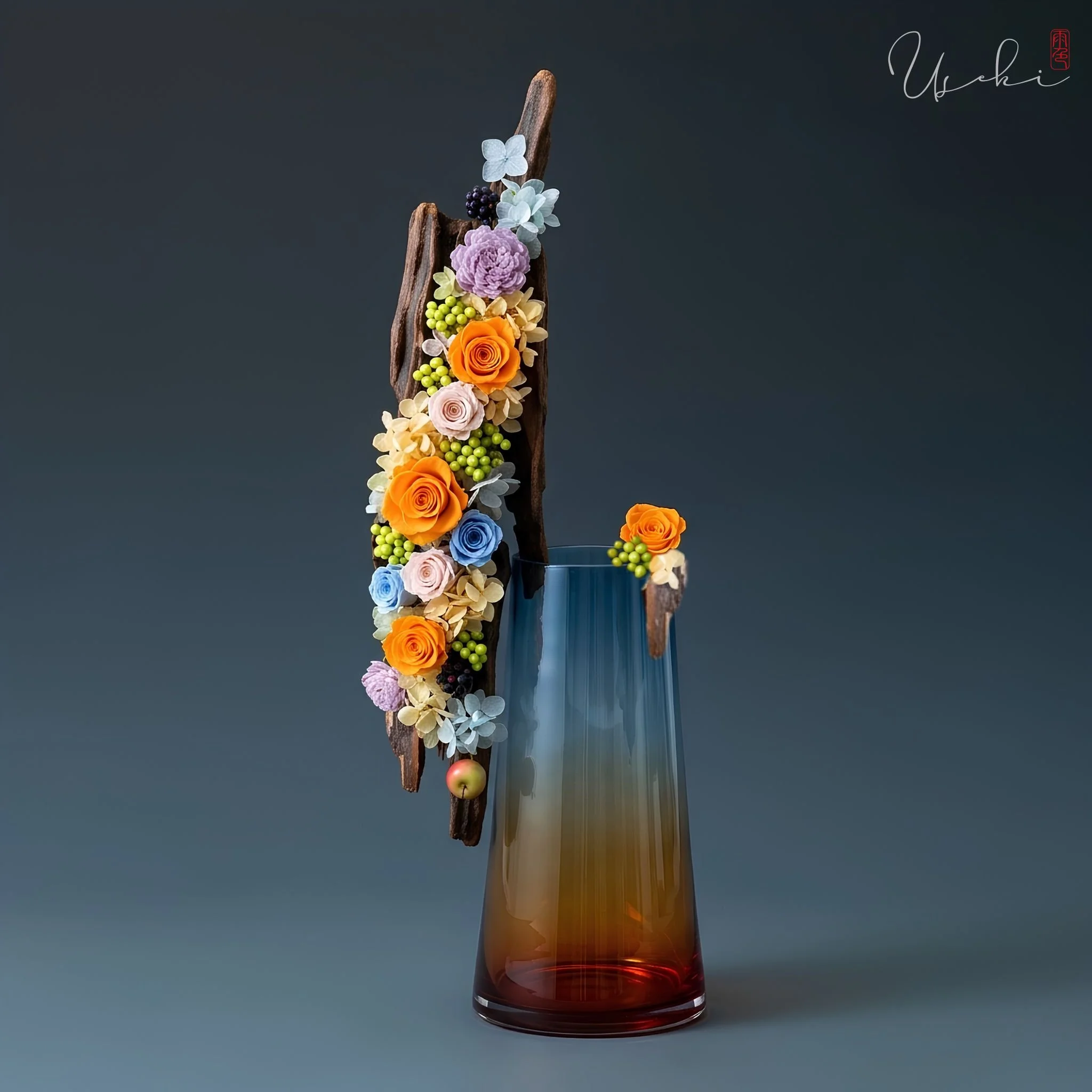  Luxury Preserved Flower Design by Flower Mind Academy A premium preserved floral creation balancing rich textures and artistic upward lines, designed by certified lecturer Useki 