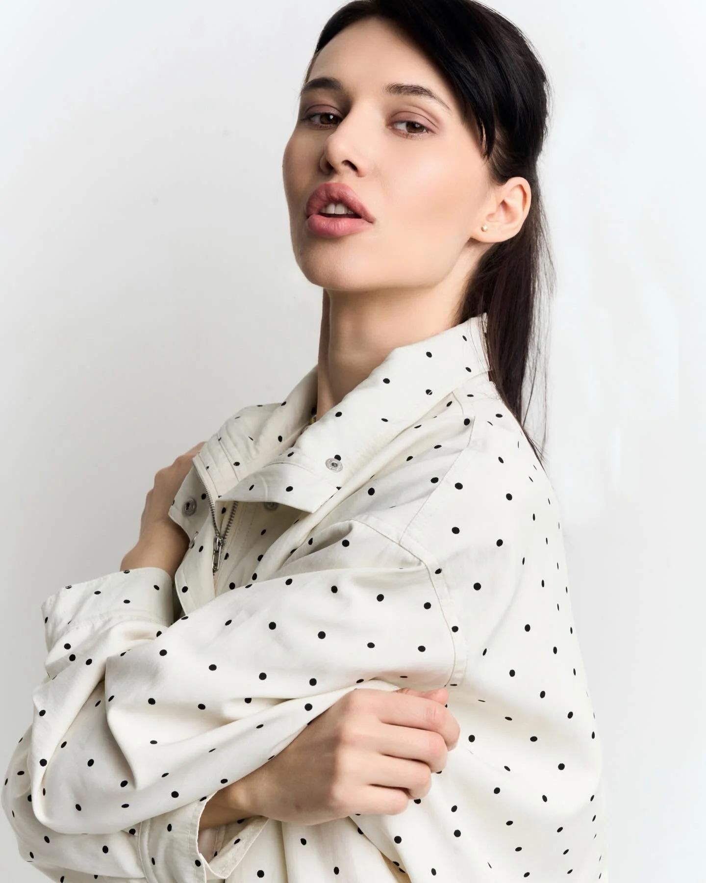 Well hello again! 
Model: @voicescu.alexandra 
Stylist: @kinseyraneestyle 
Studio: @drmmstudio