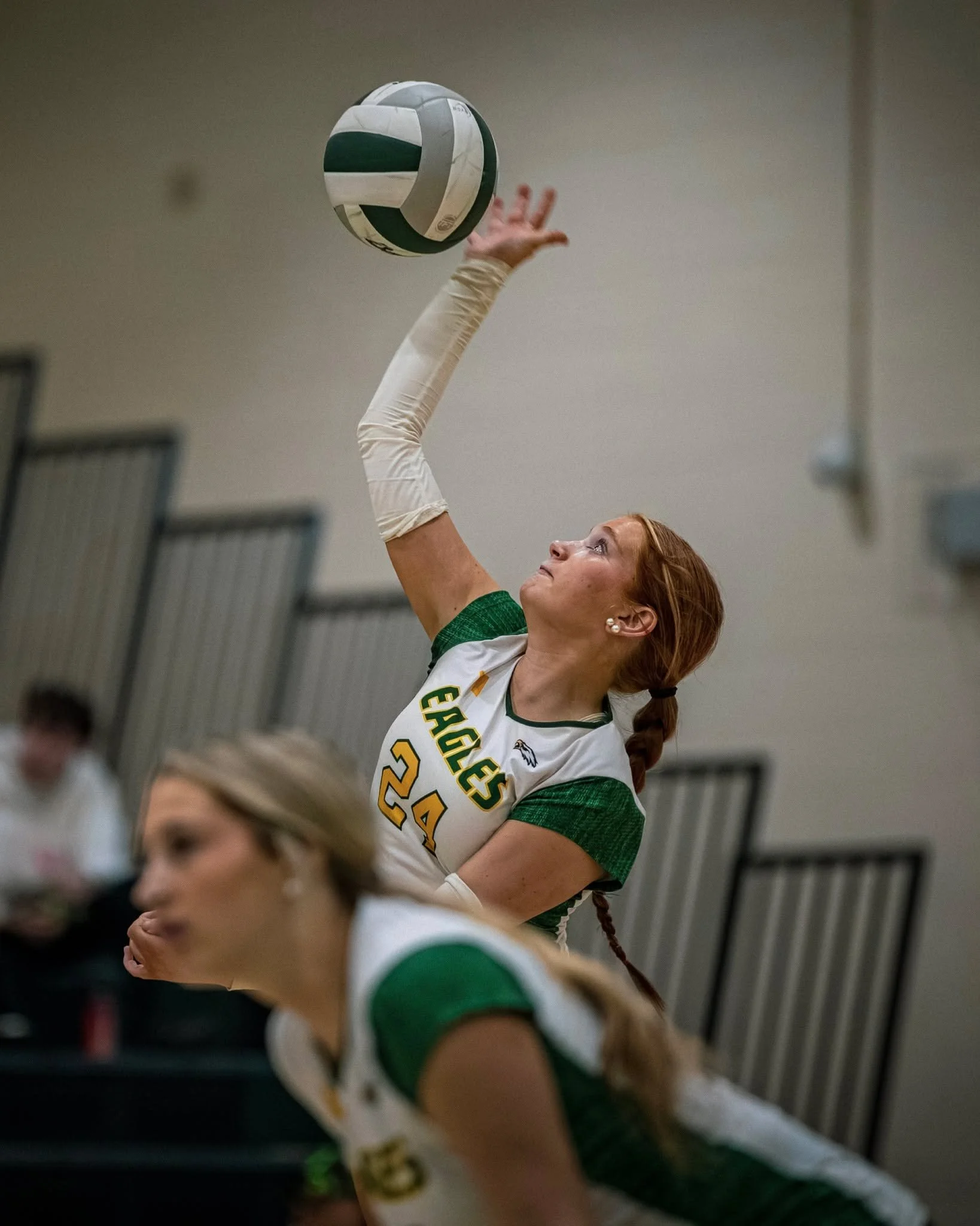 Intense night with the Eagles.
.
@northbullittladyeaglesvb 
.
 #highschoolsports #NBHS #northbullitt #sportsphotography #volleyball