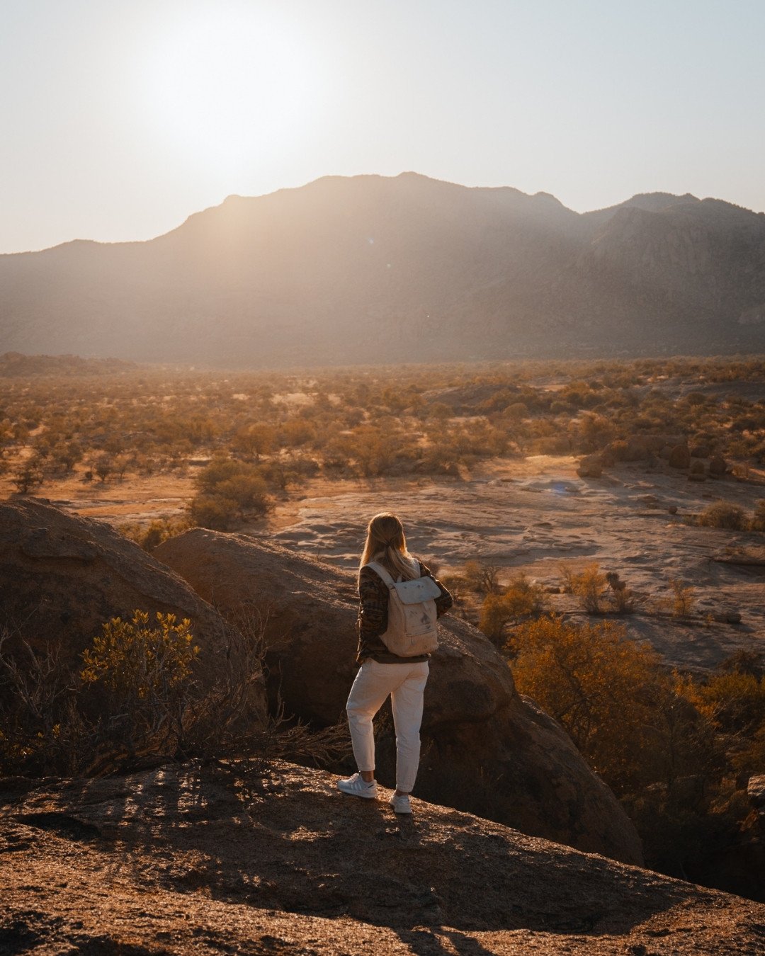 landschaft-namibia-sonnenaufgang-wandern-yasin-kirsch.jpg